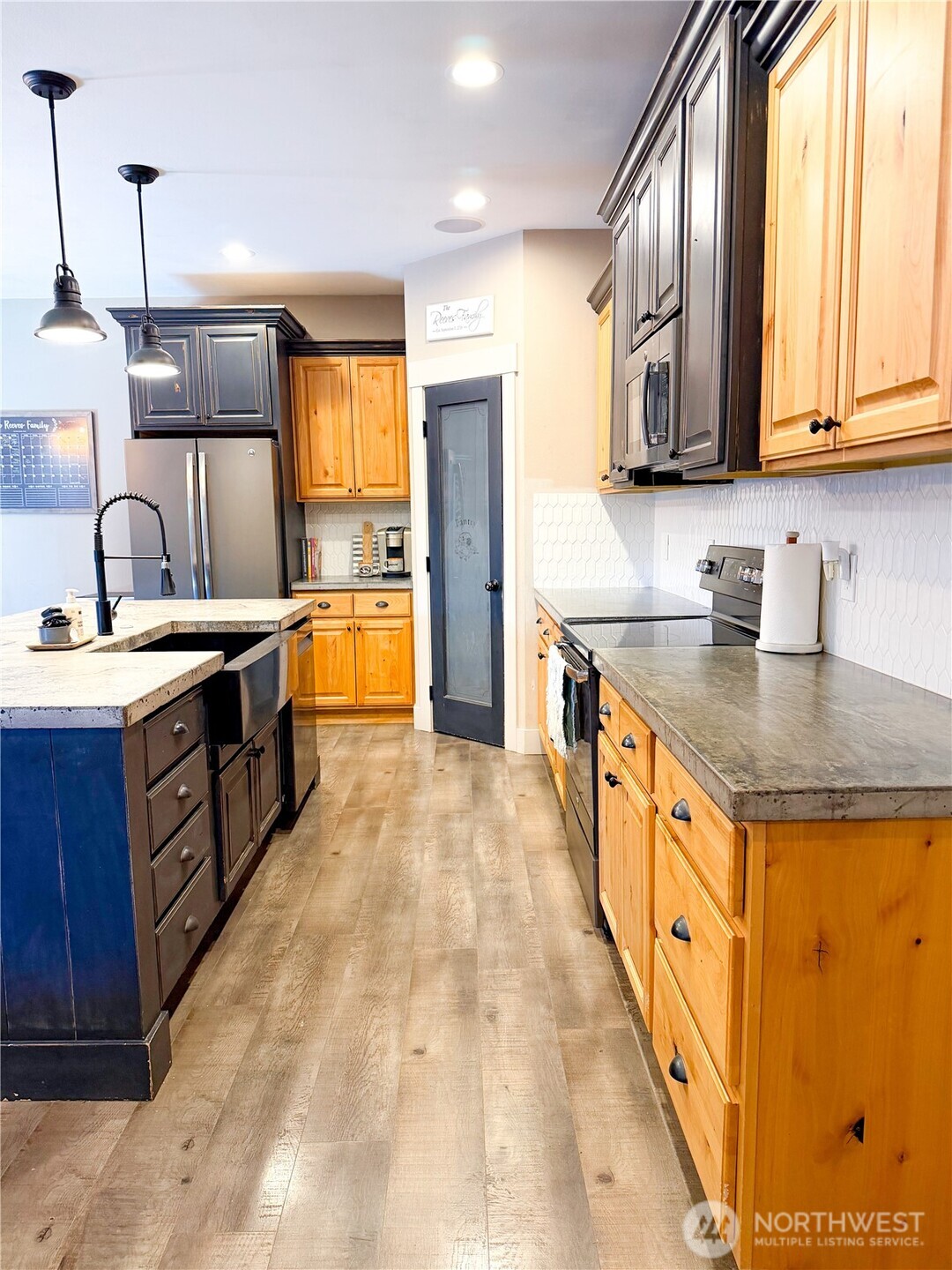 255 Parkside Loop Property Photo 6