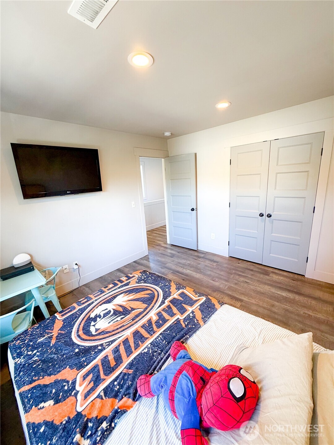 255 Parkside Loop Property Photo 13