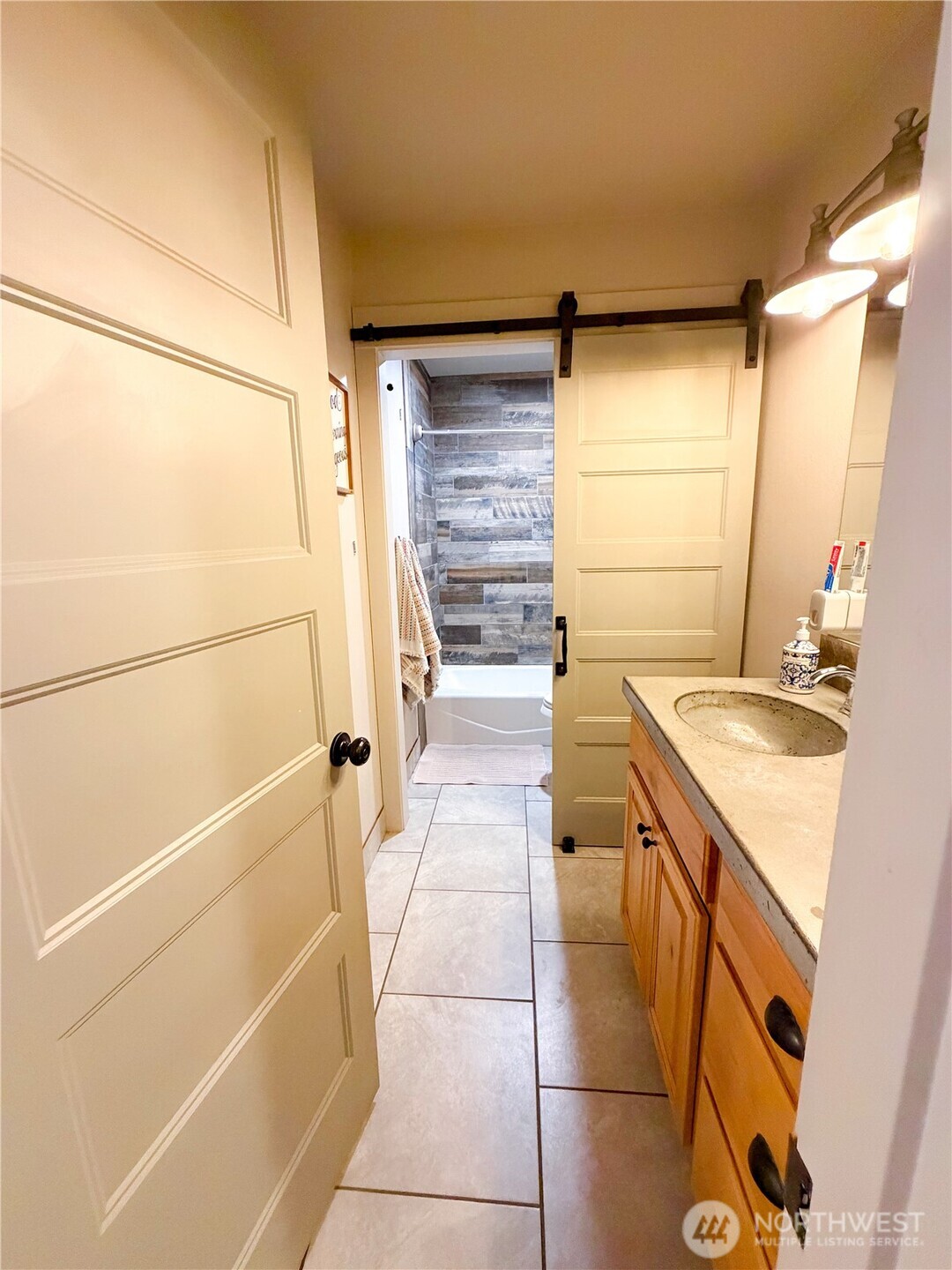 255 Parkside Loop Property Photo 17