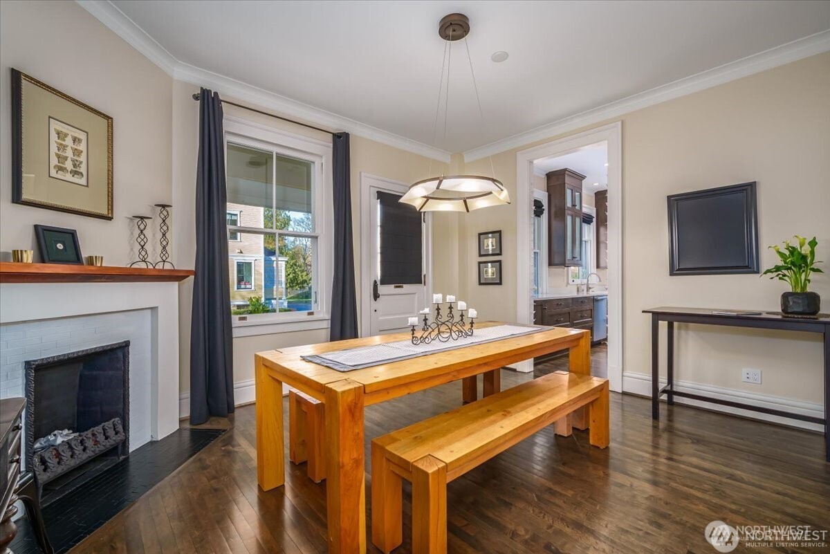 4200 Washington Avenue Property Photo 8