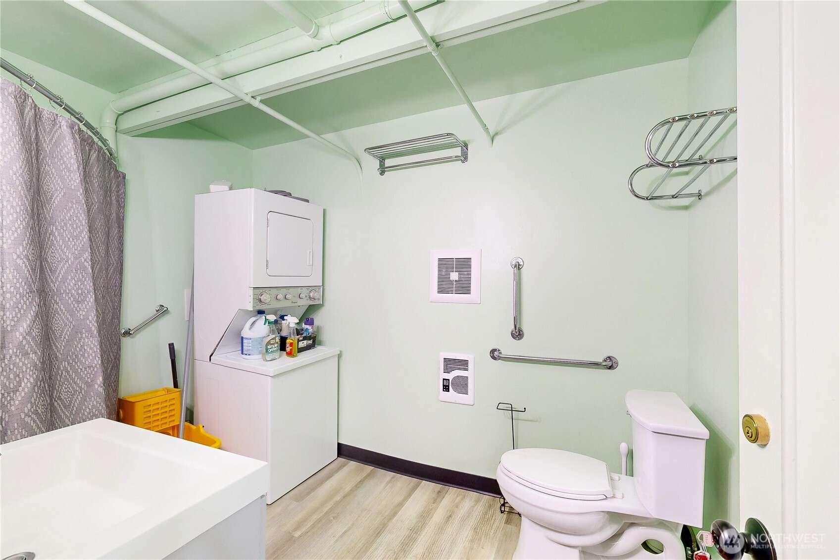 1439 Isaacs Avenue Property Photo 16
