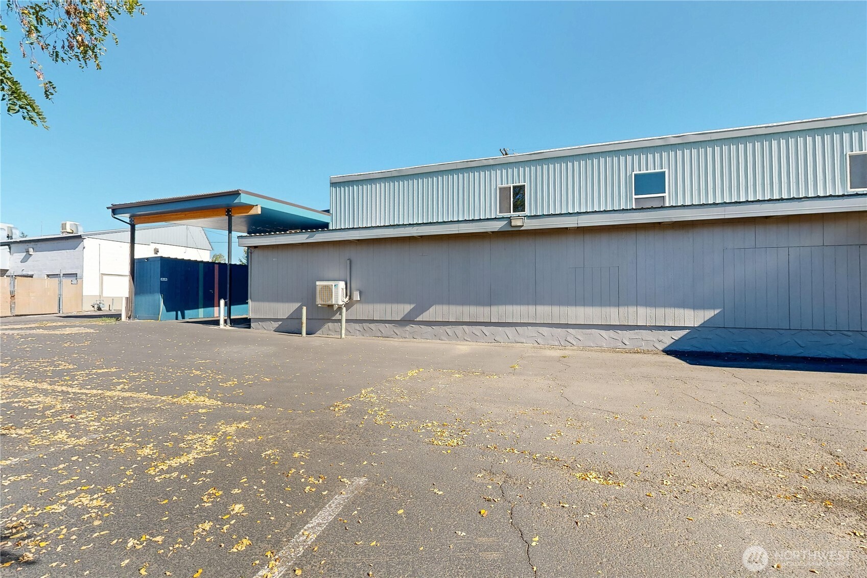 1439 Isaacs Avenue Property Photo 35