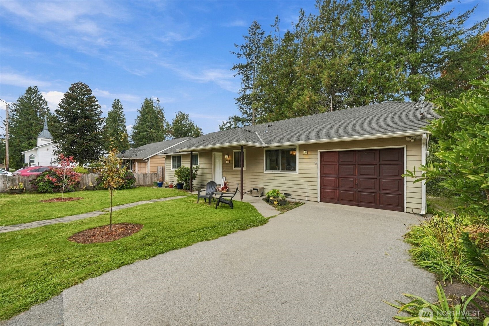 213 3rd Street Property Photo 2