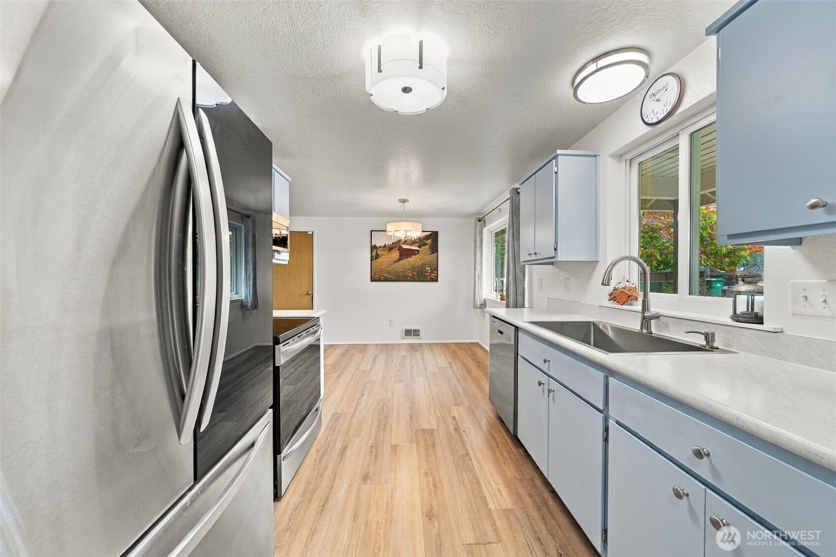 213 3rd Street Property Photo 6