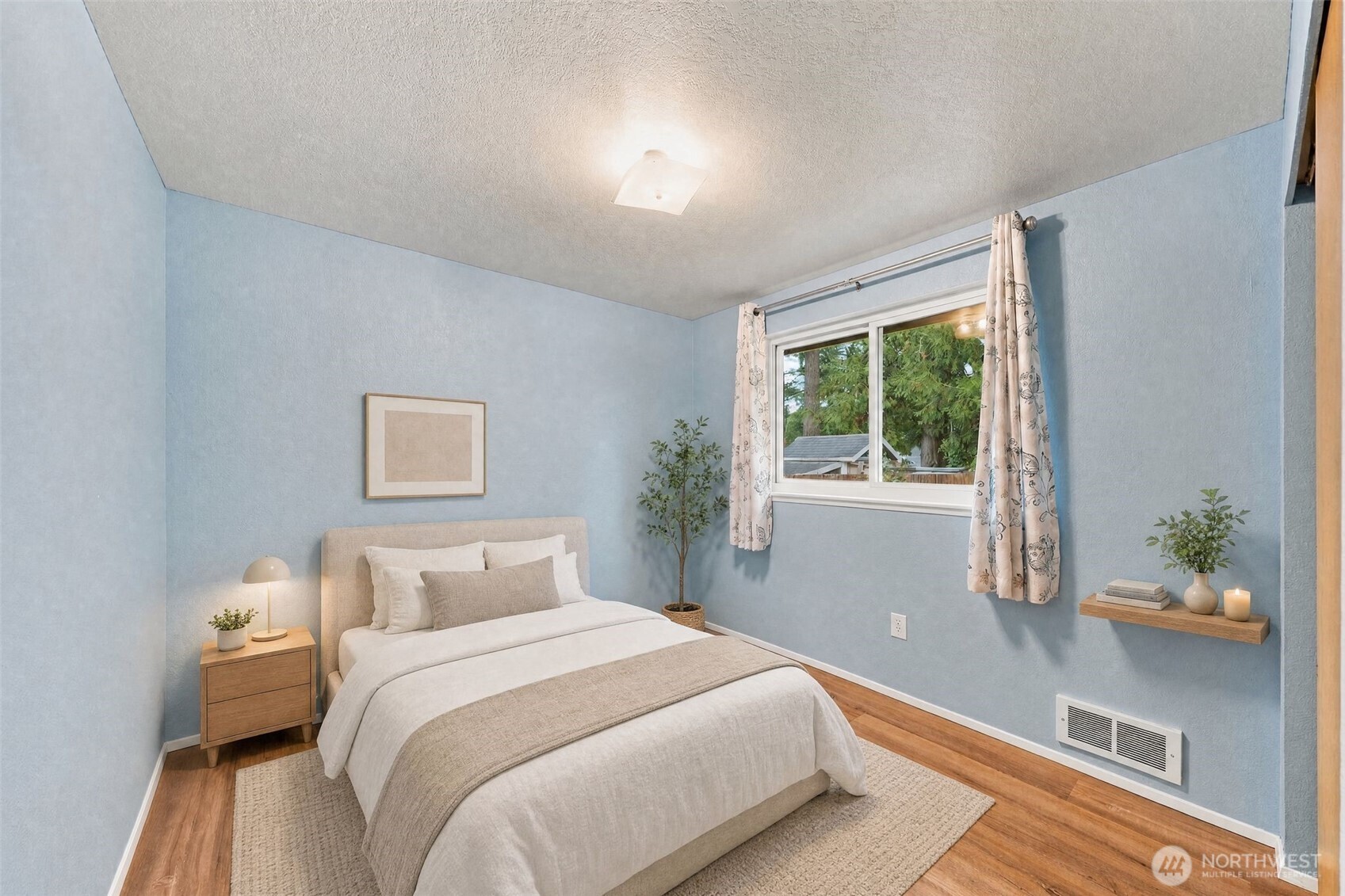213 3rd Street Property Photo 15