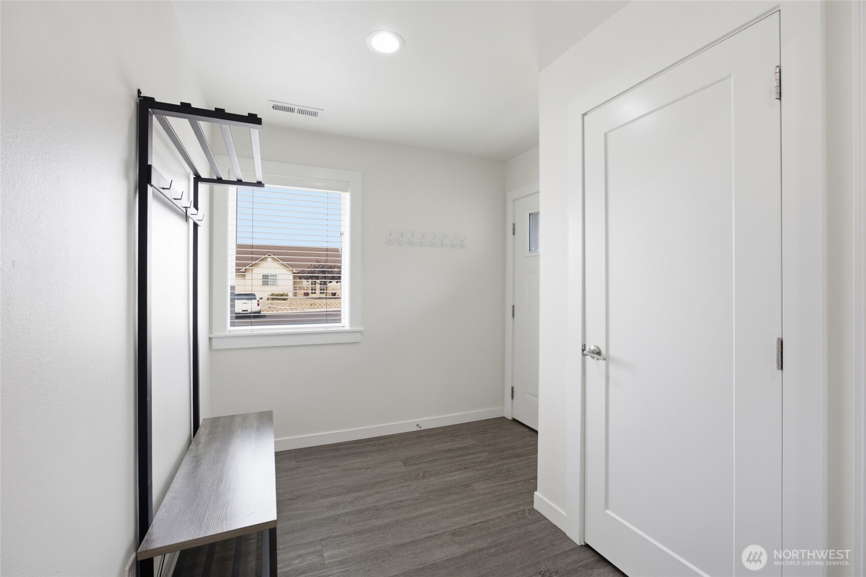 123 E 9th Avenue 8 Property Photo 8