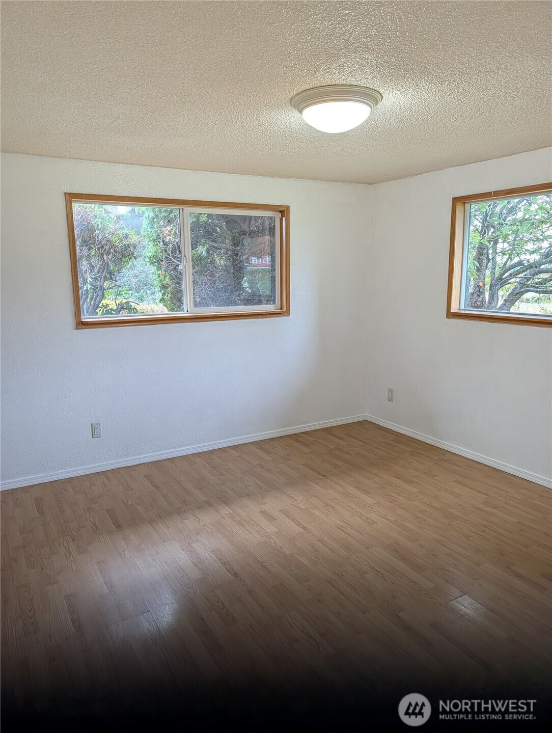 2744 Mountain View Road B Property Photo 12