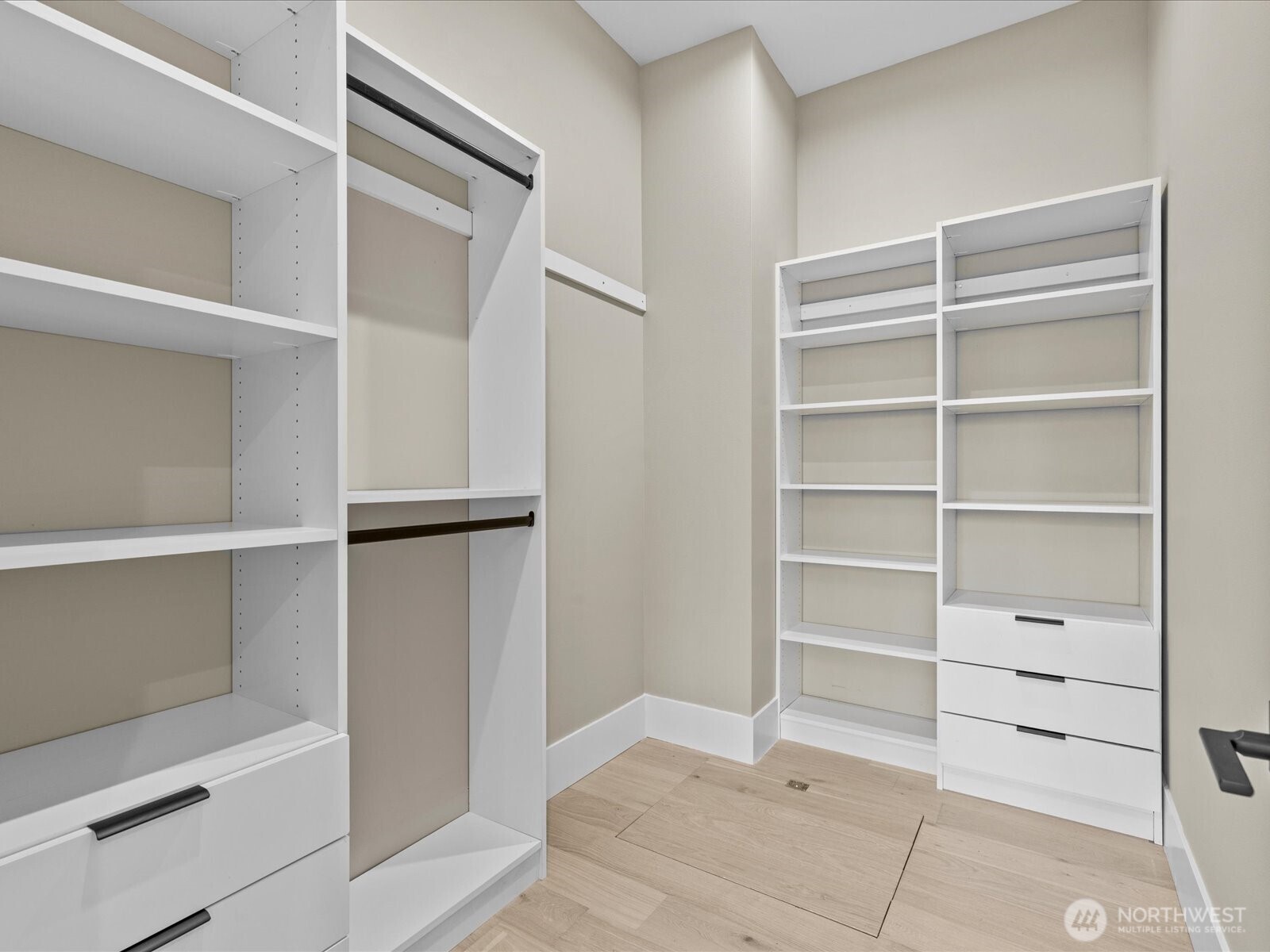 20921 1st Place Property Photo 17