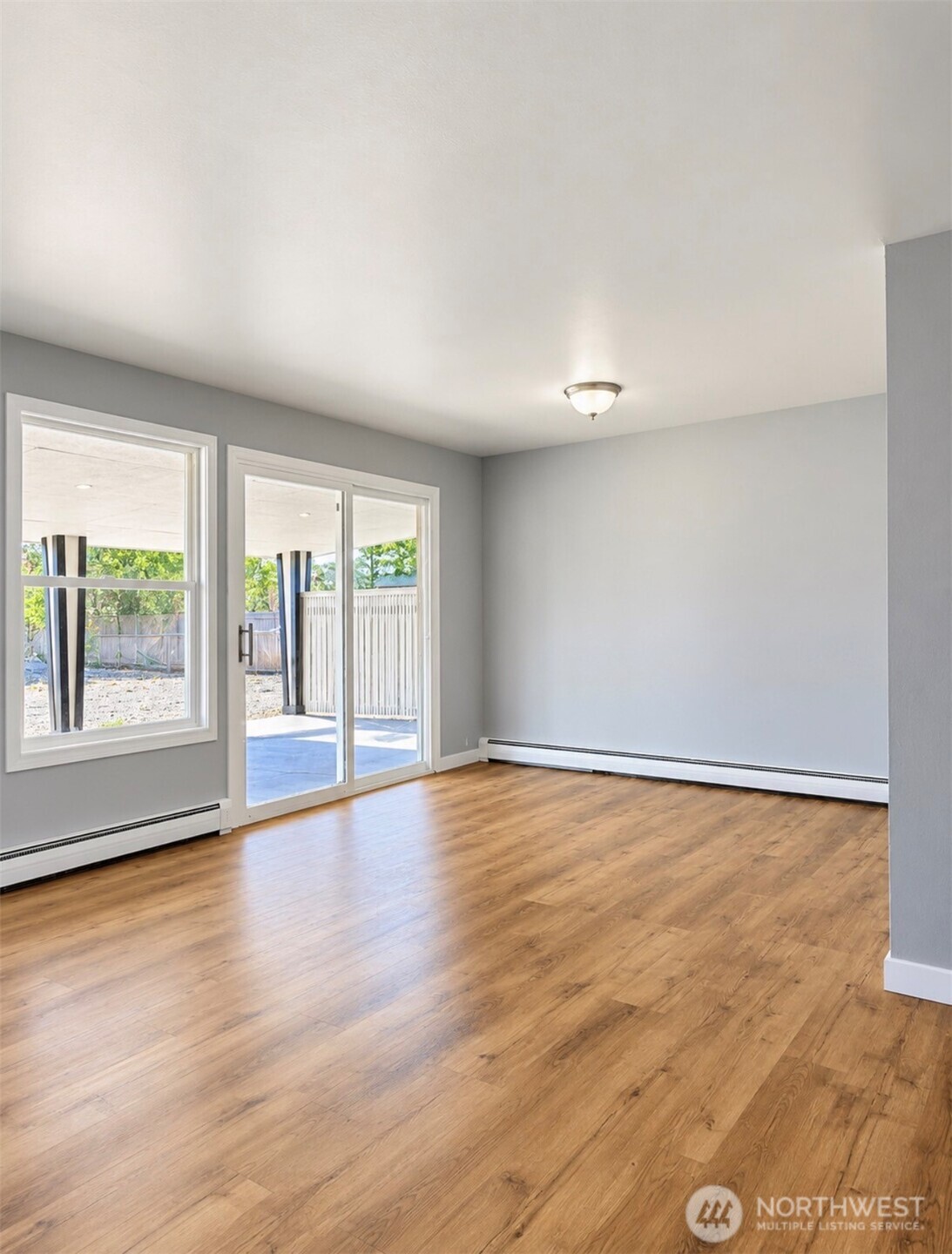 221 Loring Drive Property Photo 8