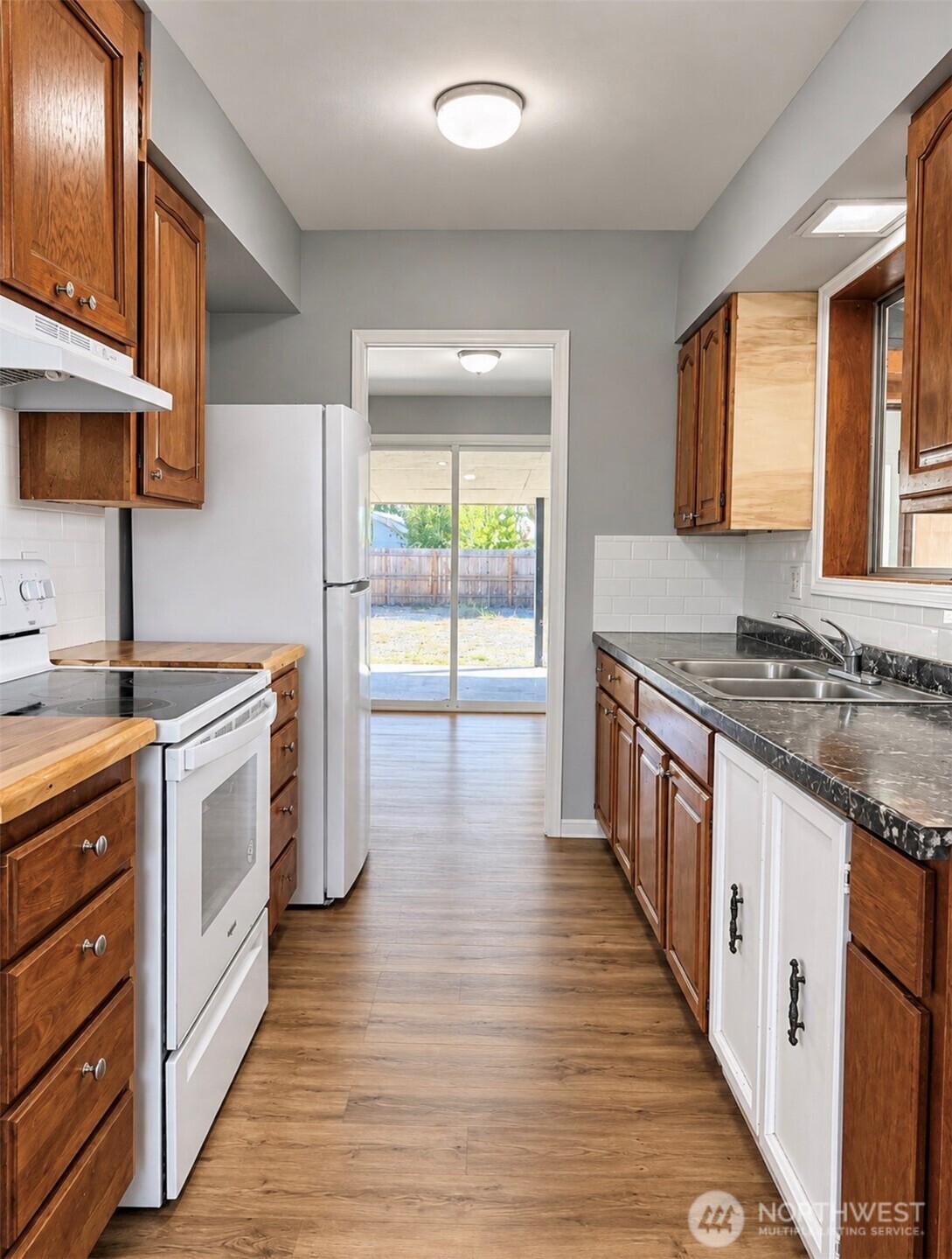 221 Loring Drive Property Photo 12