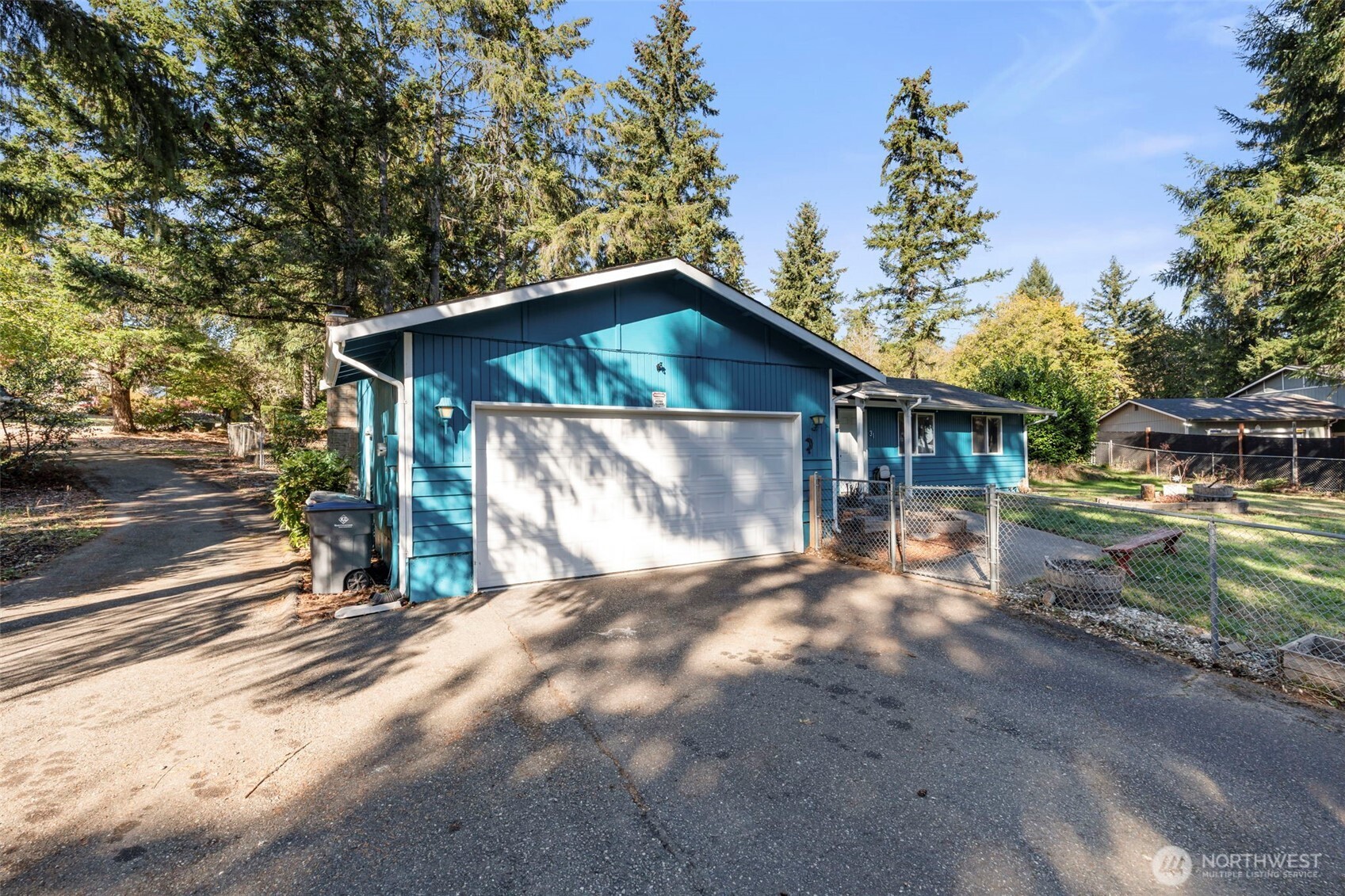 31 Ne Rainbow Place Property Photo 2