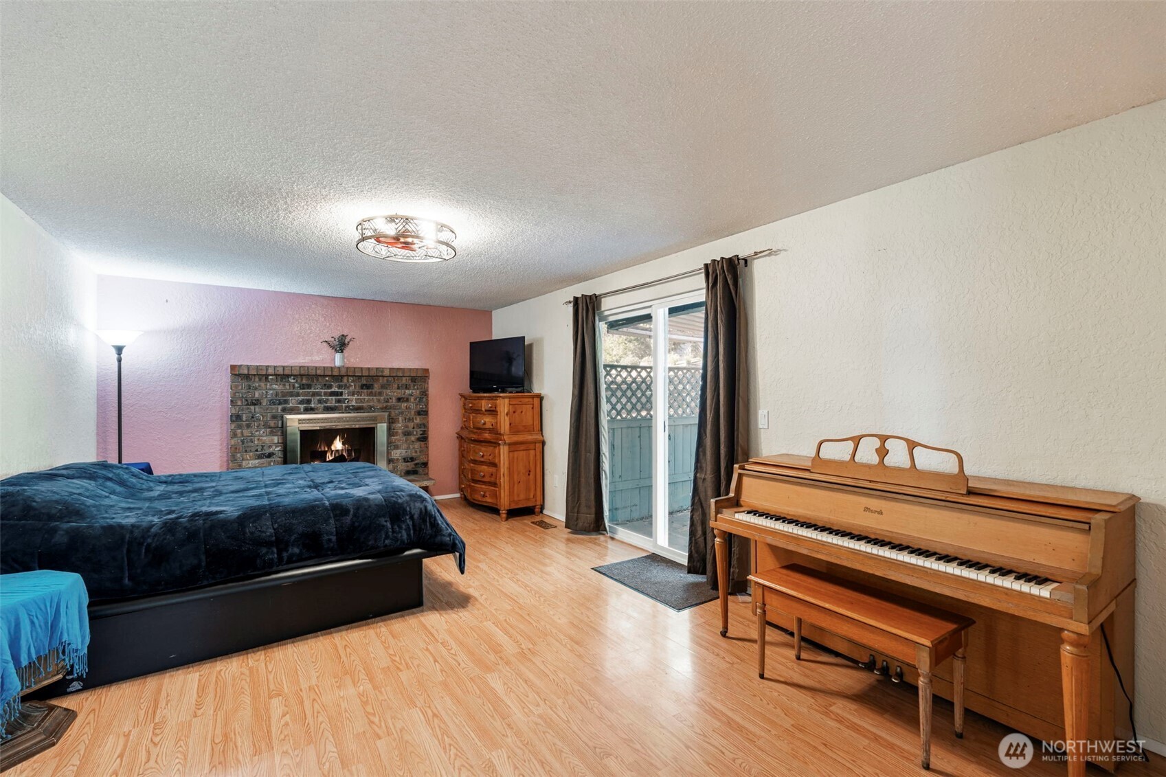 31 Ne Rainbow Place Property Photo 16