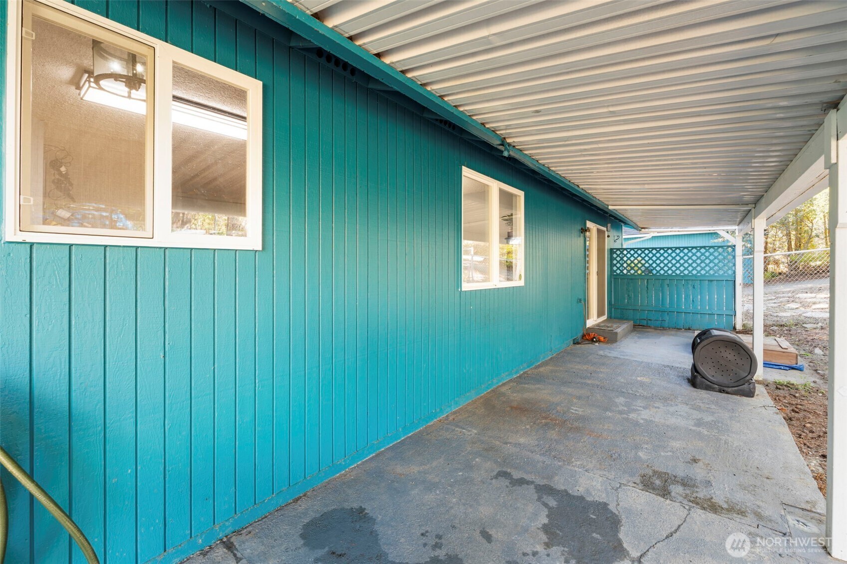 31 Ne Rainbow Place Property Photo 27