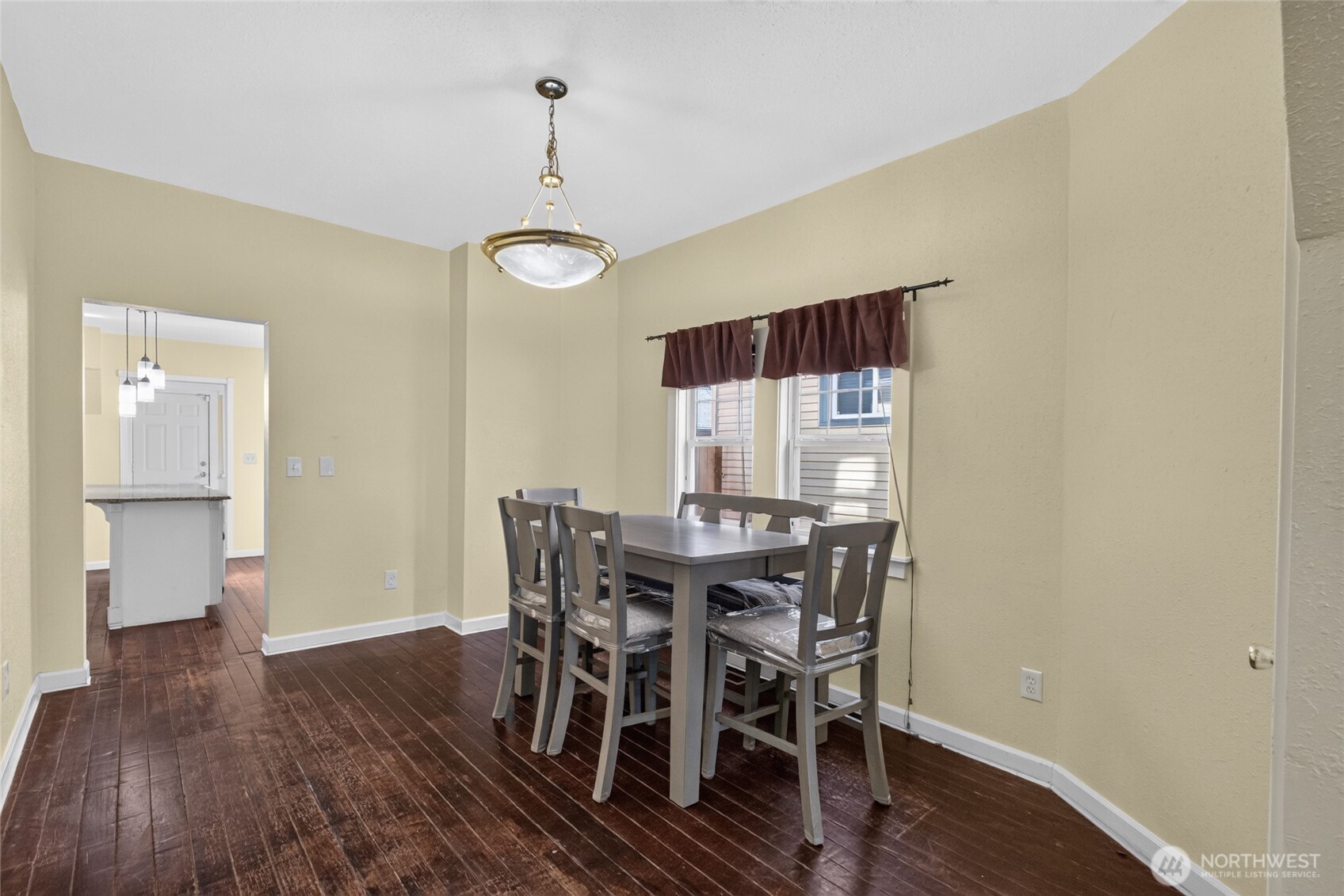 617 N Fife Street Property Photo 10
