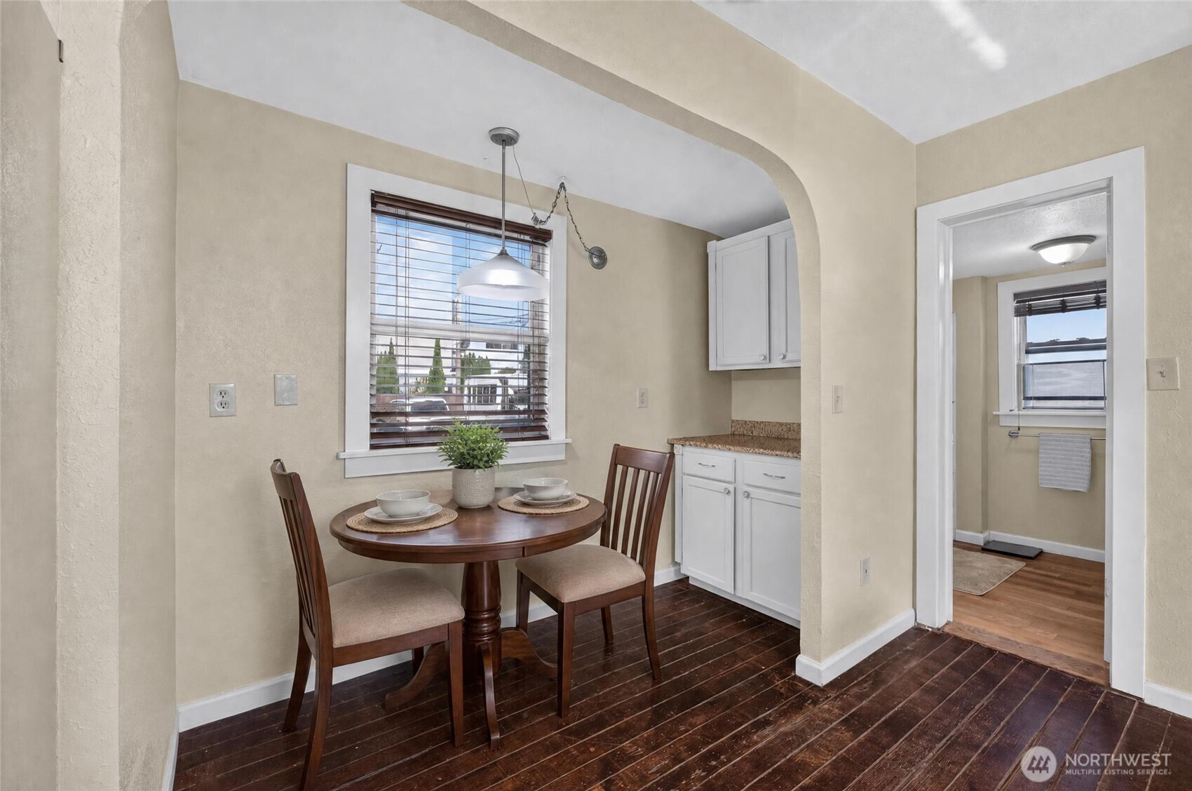 617 N Fife Street Property Photo 16