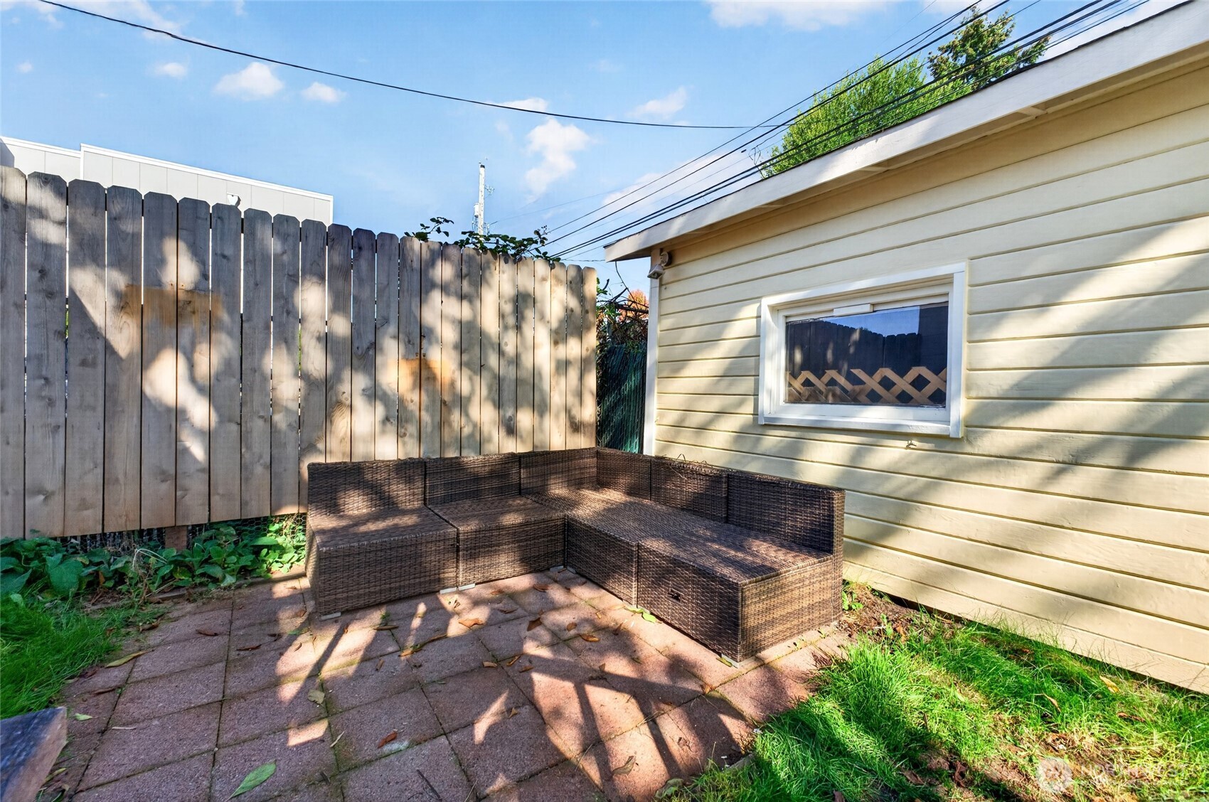 617 N Fife Street Property Photo 26