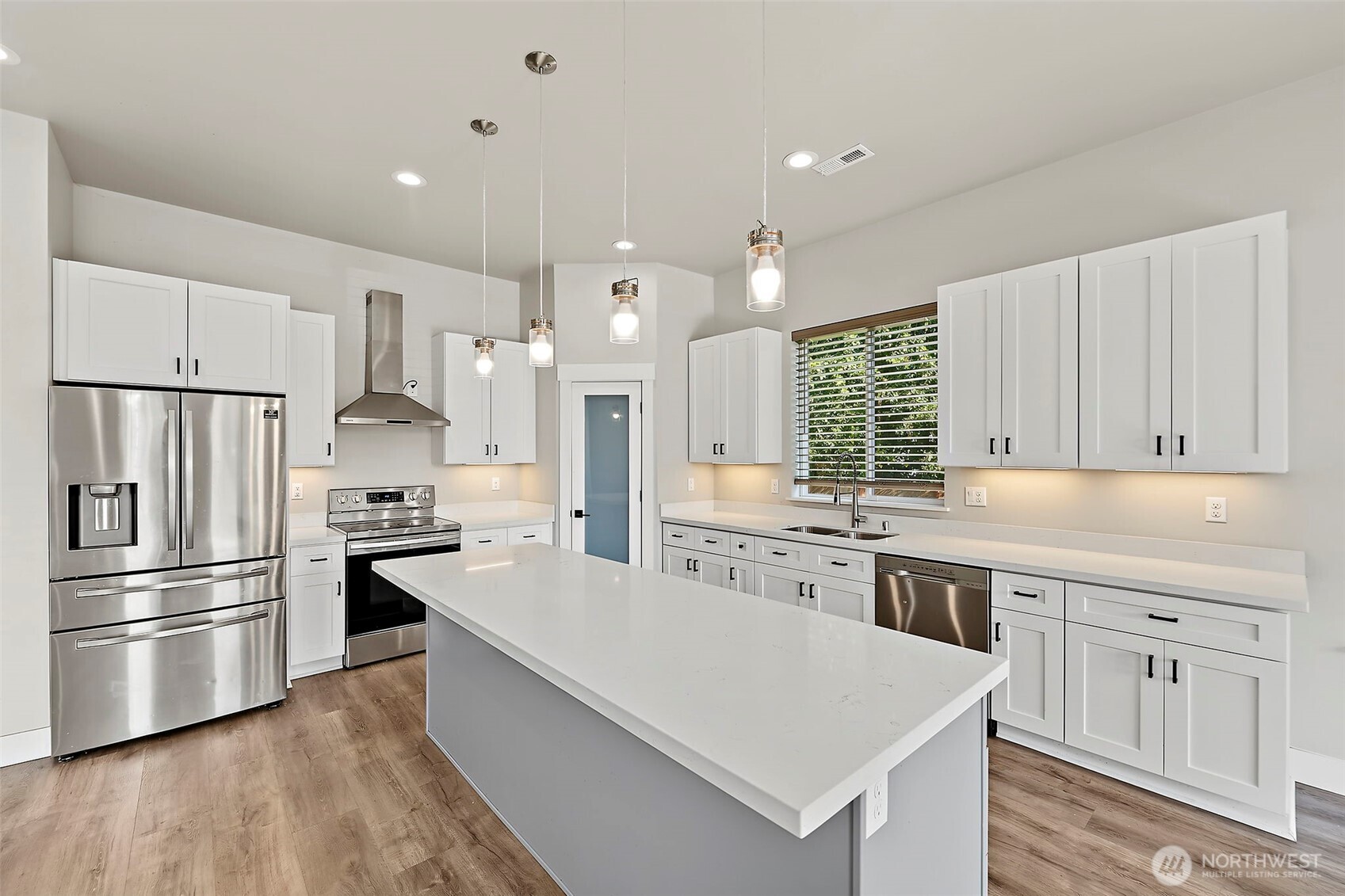 9917 Mckinley Avenue Property Photo 12