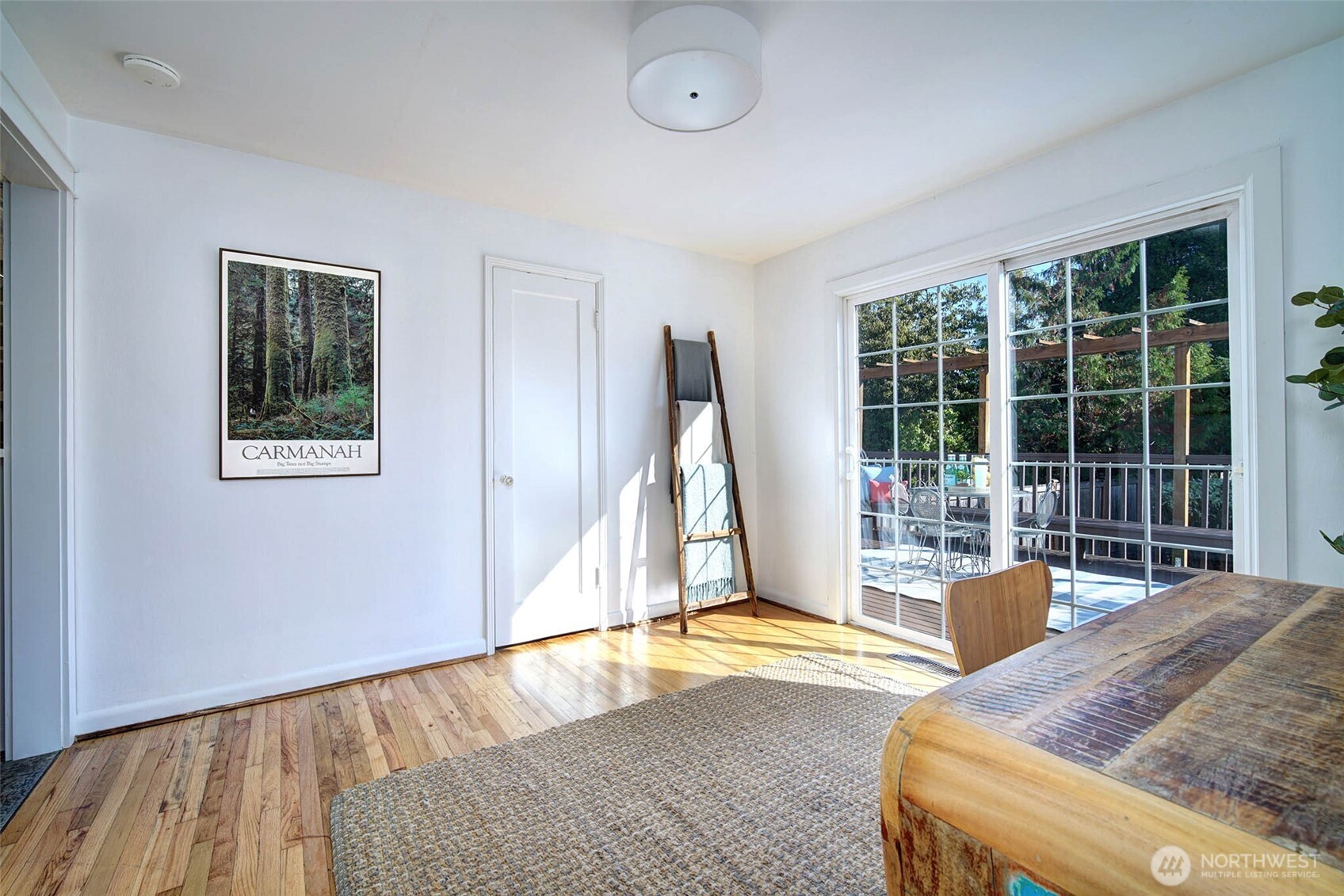 9512 40th Avenue Property Photo 9