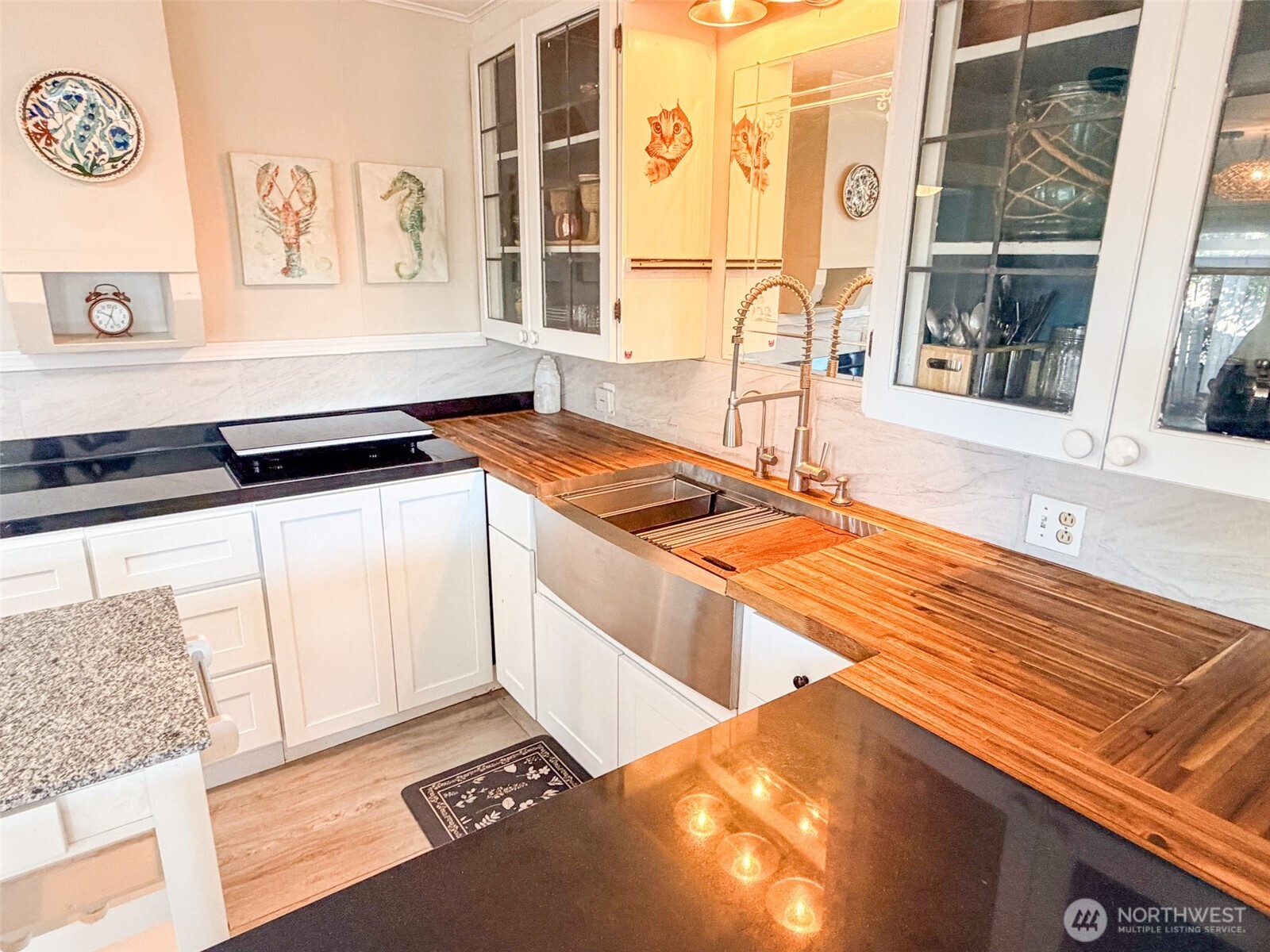 618 Cherry Property Photo 9