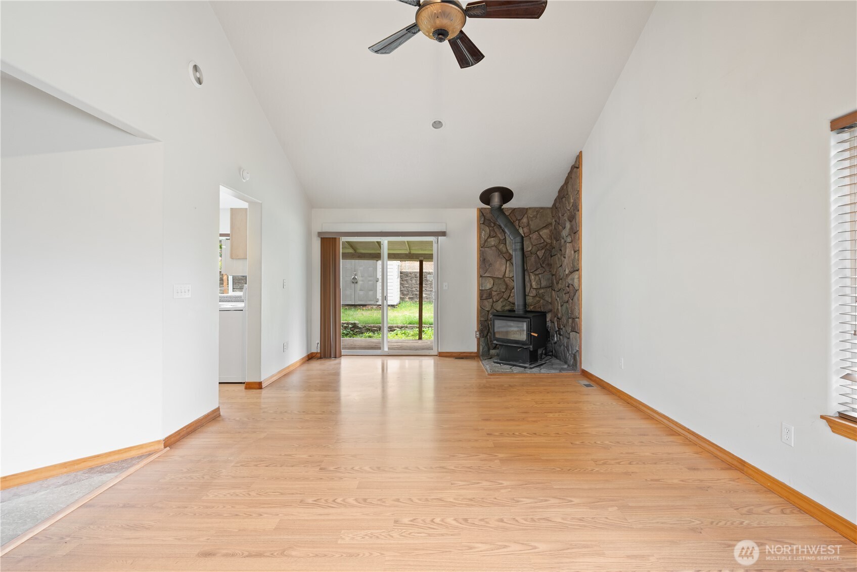 217 Nevada Drive Property Photo 4