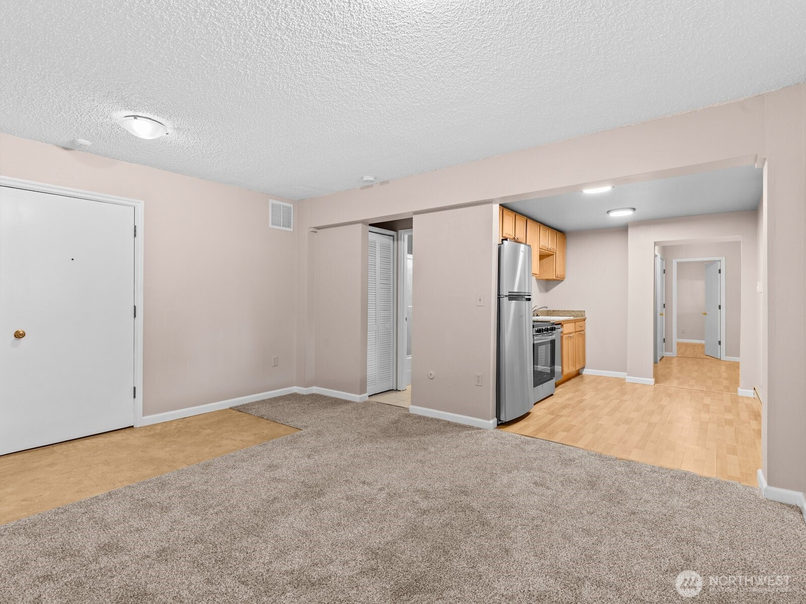 4444 44th Avenue B01 Property Photo 6
