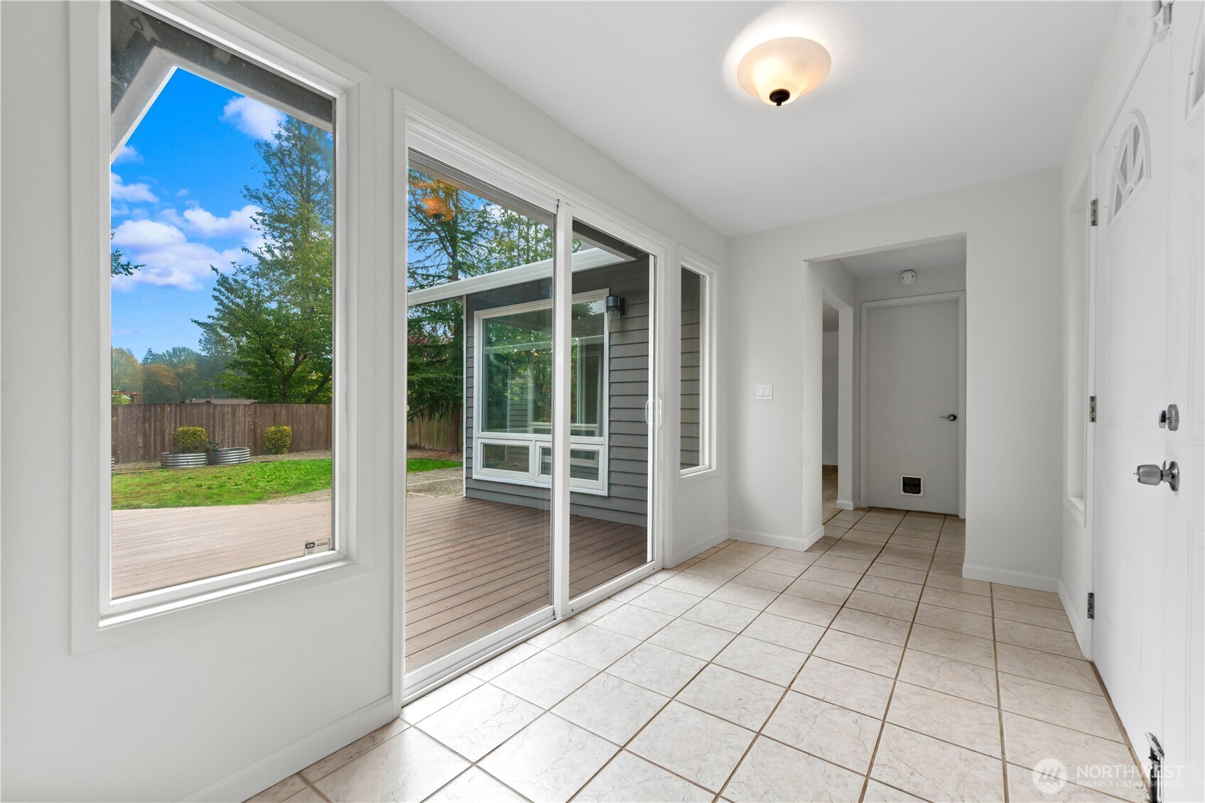 16014 132nd Place Property Photo 3