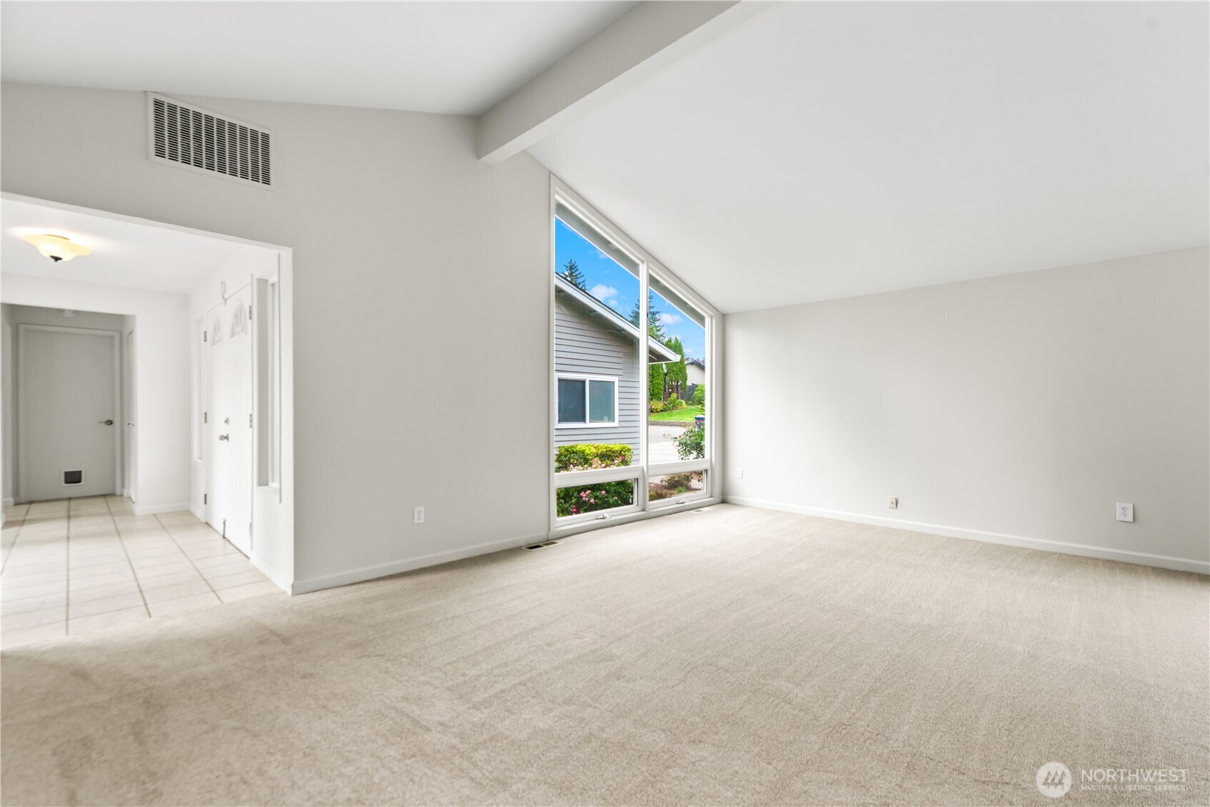 16014 132nd Place Property Photo 4