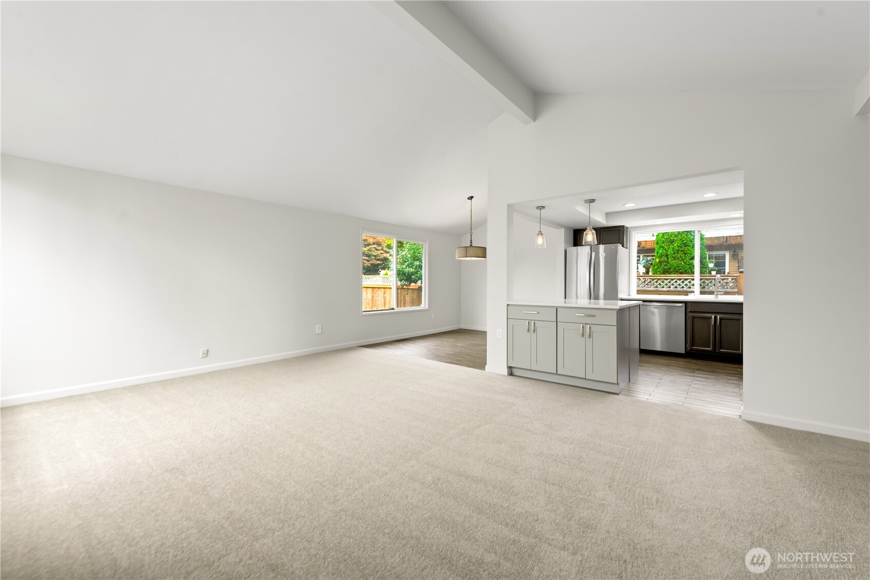 16014 132nd Place Property Photo 5