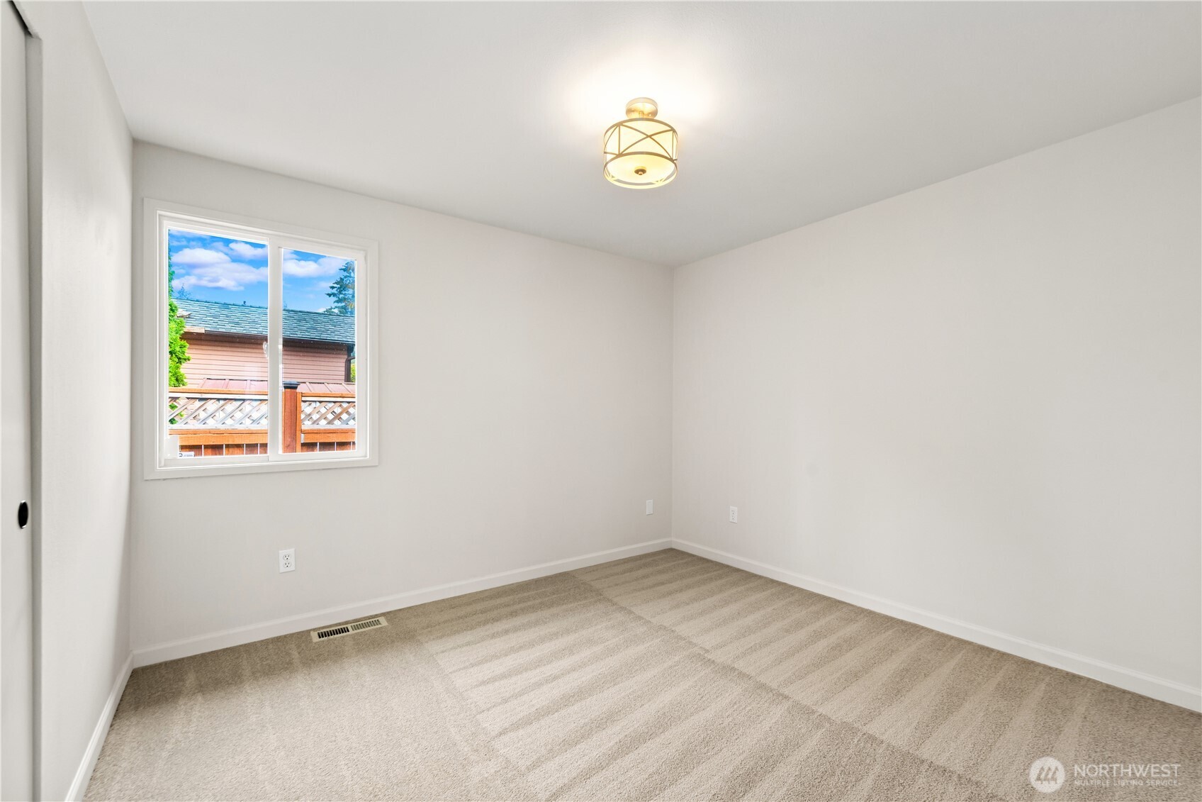 16014 132nd Place Property Photo 17