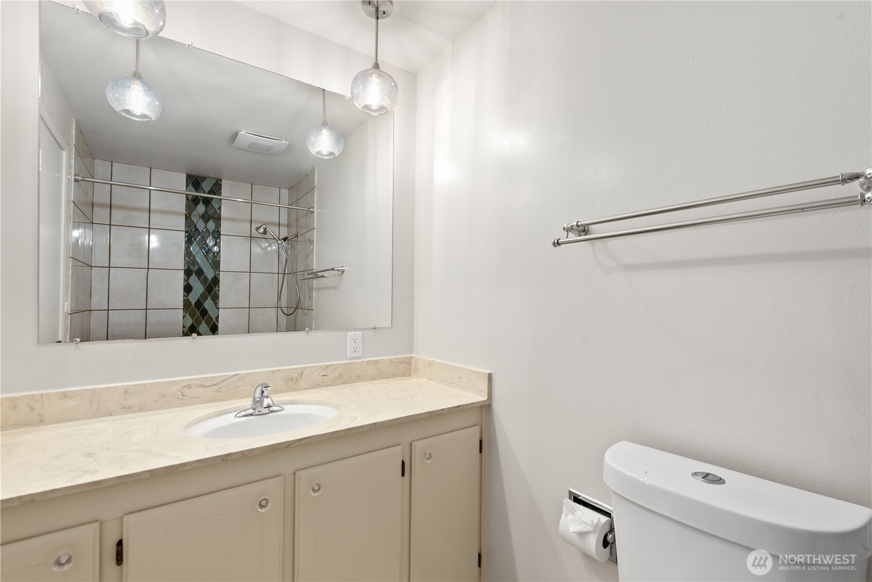 16014 132nd Place Property Photo 18