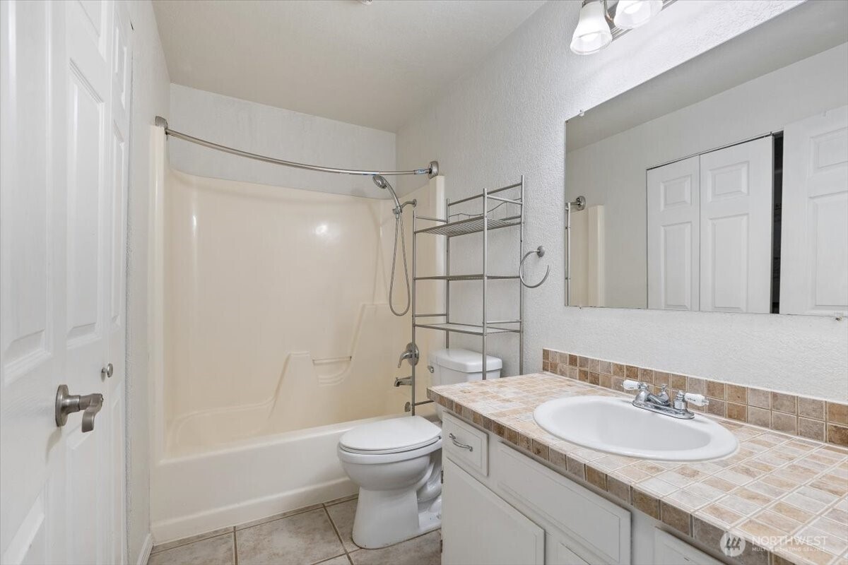 6703 204th Street 206 Property Photo 21