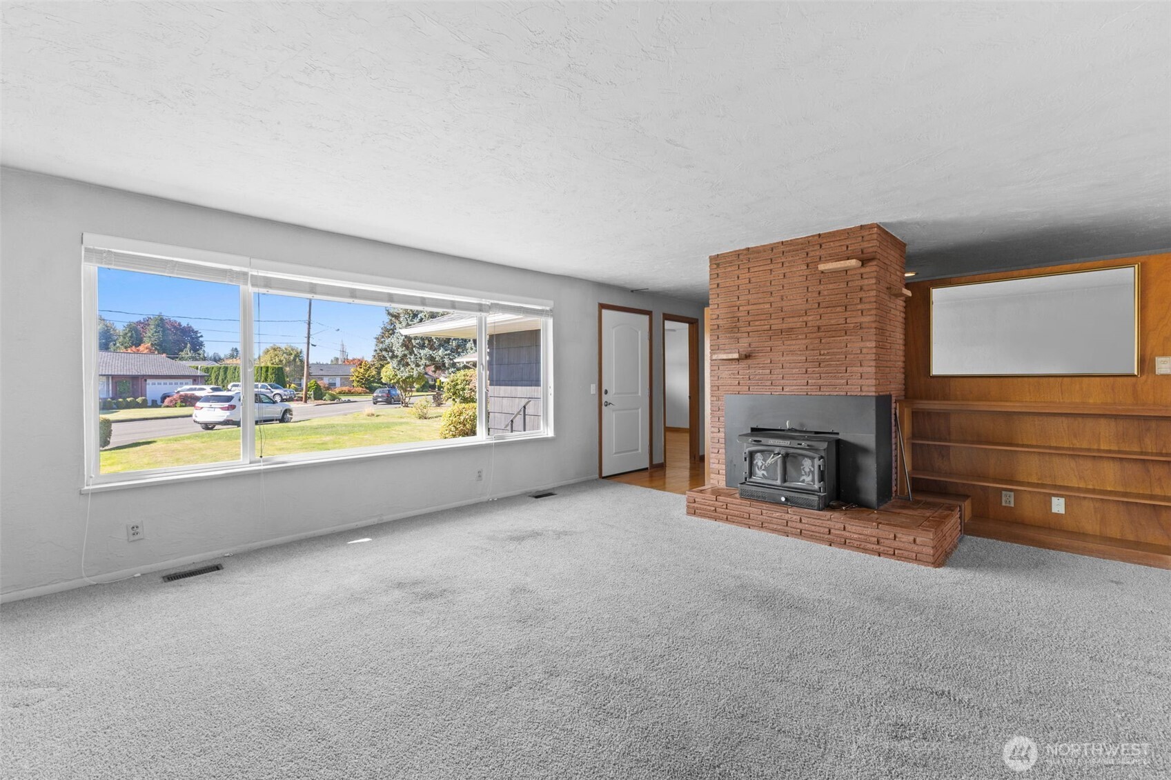 1819 Tacoma Road Property Photo 3