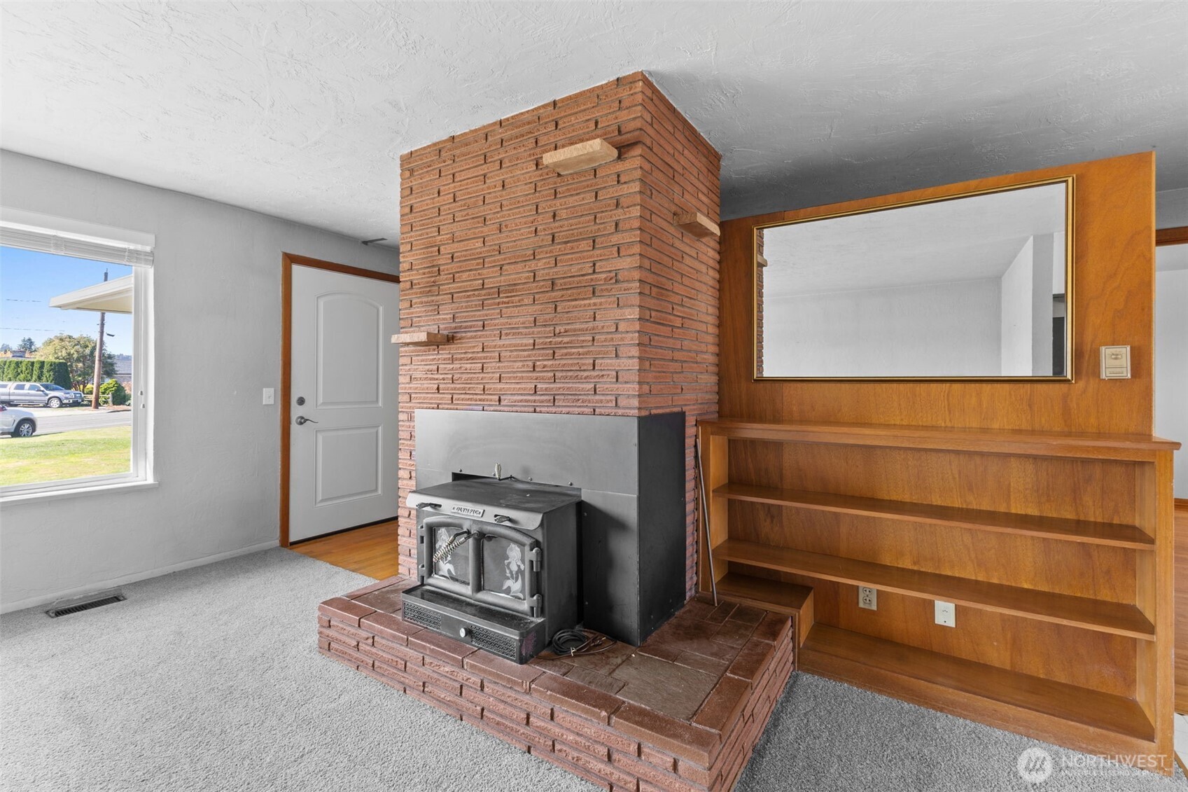 1819 Tacoma Road Property Photo 4