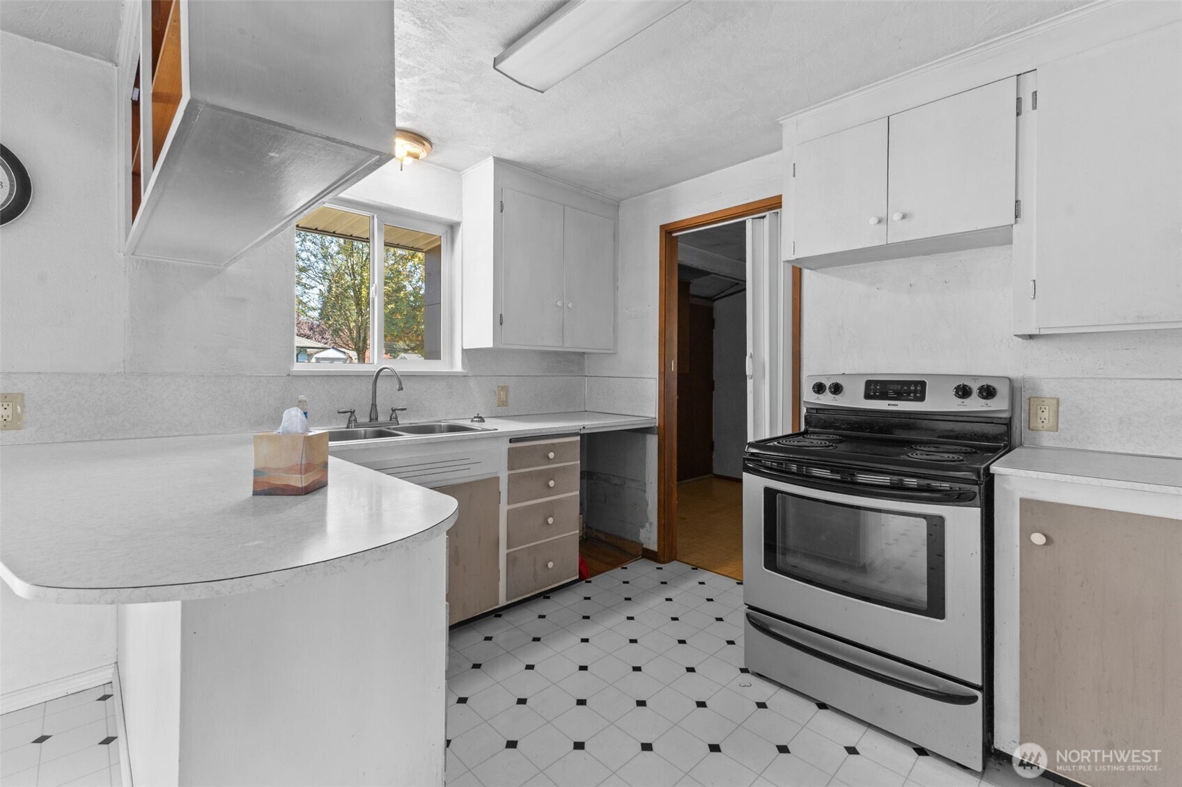 1819 Tacoma Road Property Photo 8