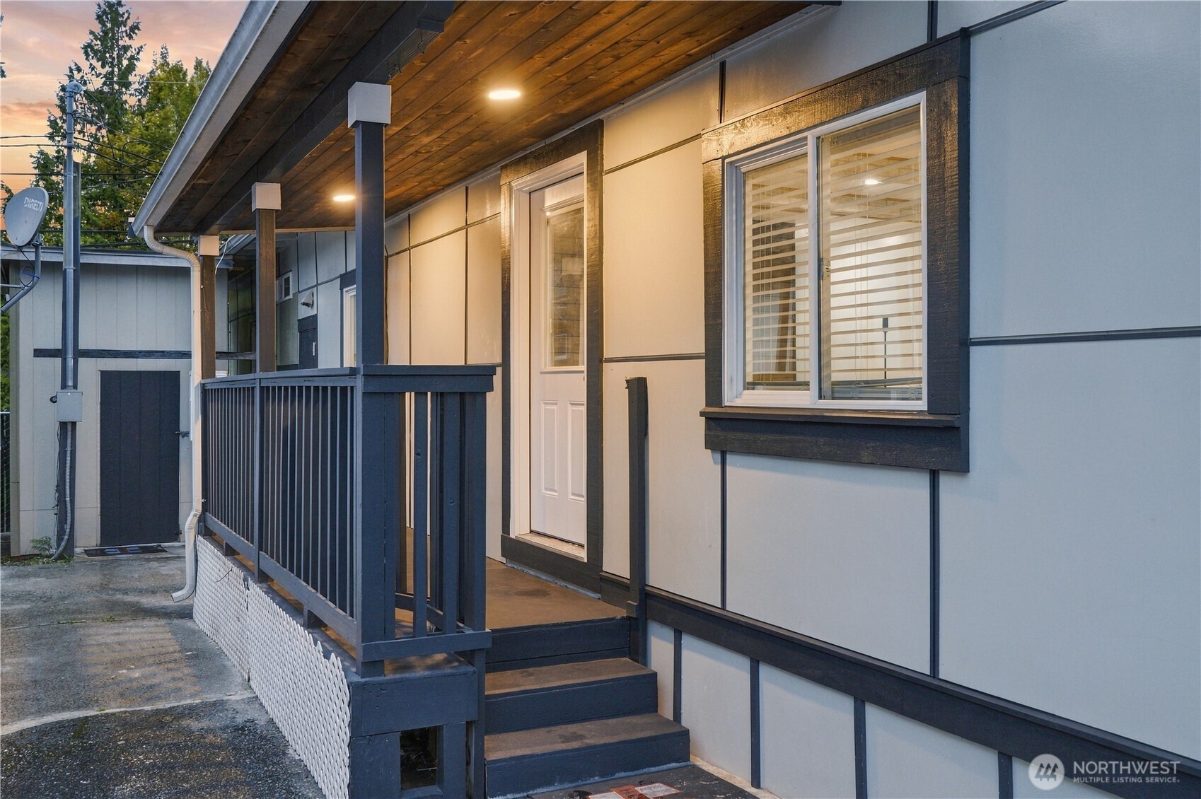5920 200 Street 35 Property Photo 1