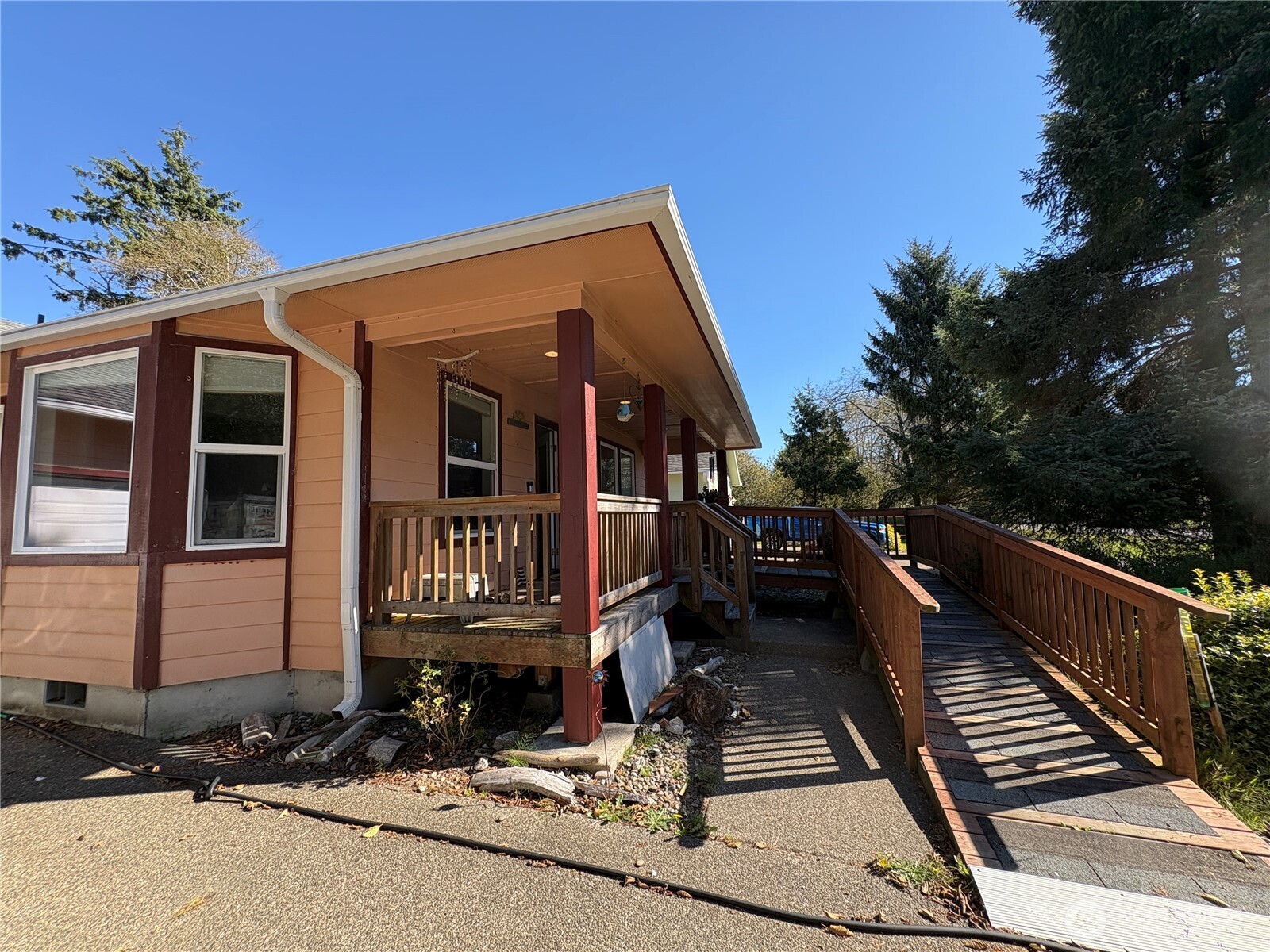 974 Mount Olympus Avenue Property Photo 3