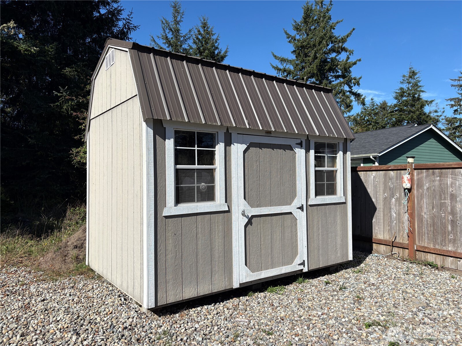 974 Mount Olympus Avenue Property Photo 6