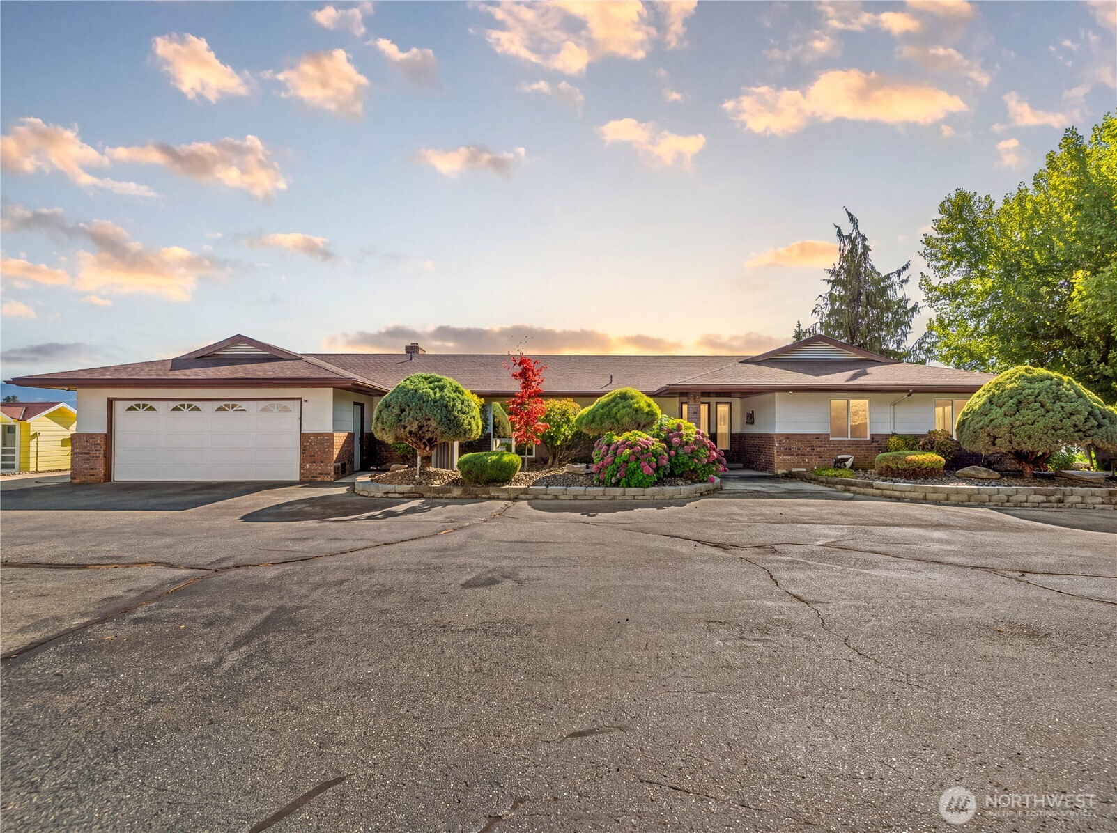 1919 4th Street Property Photo 1