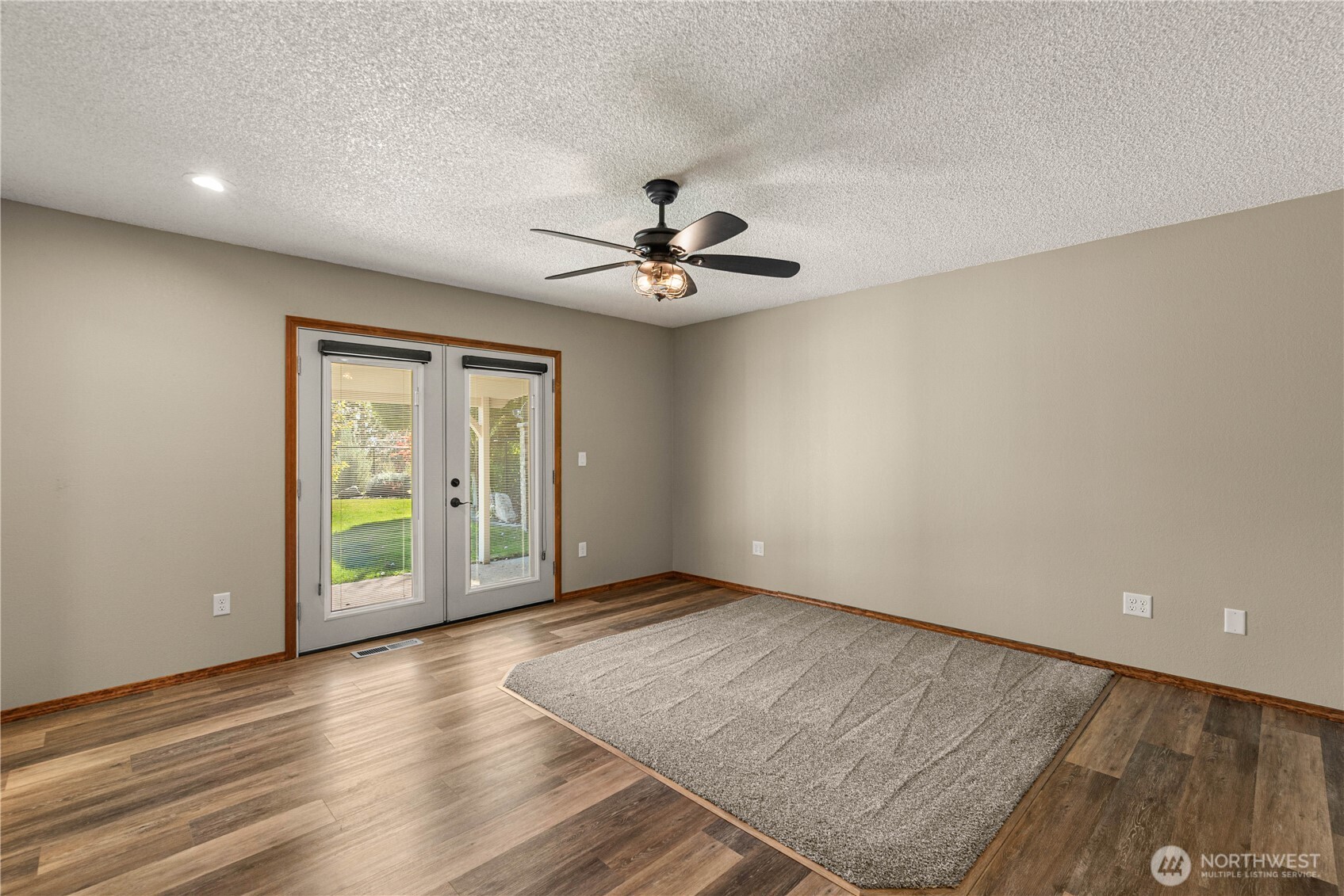 1919 4th Street Property Photo 13