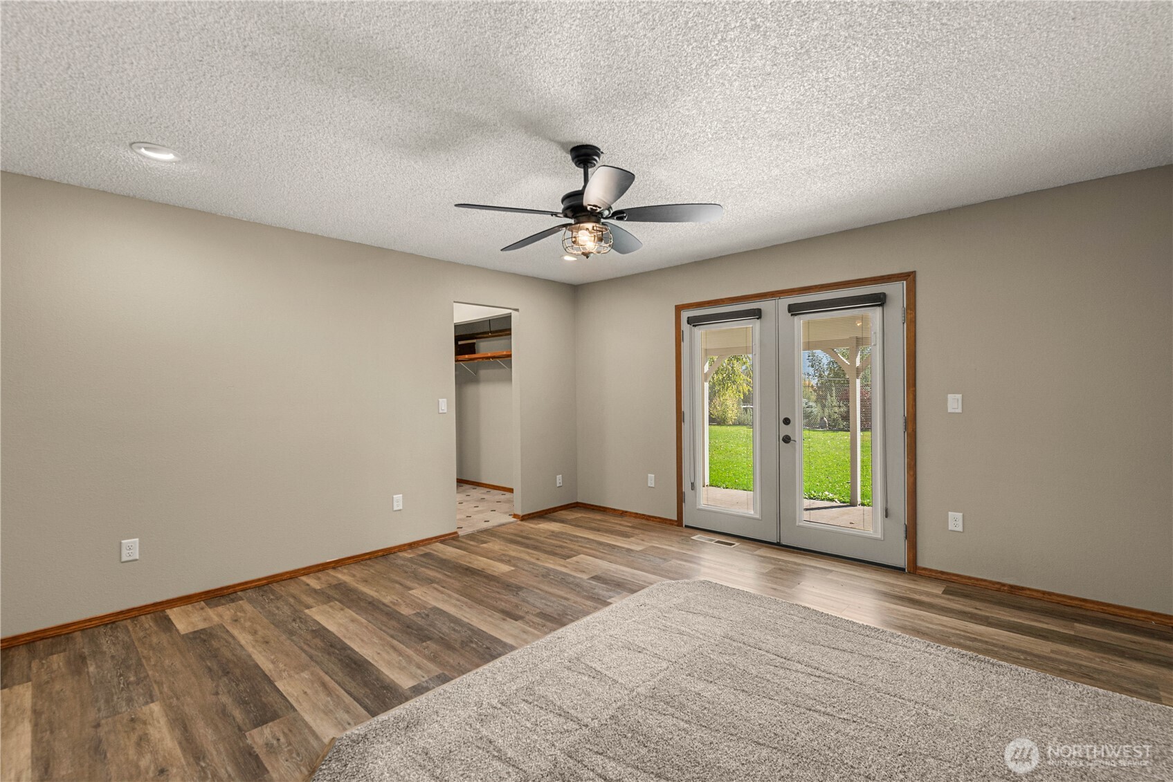 1919 4th Street Property Photo 14