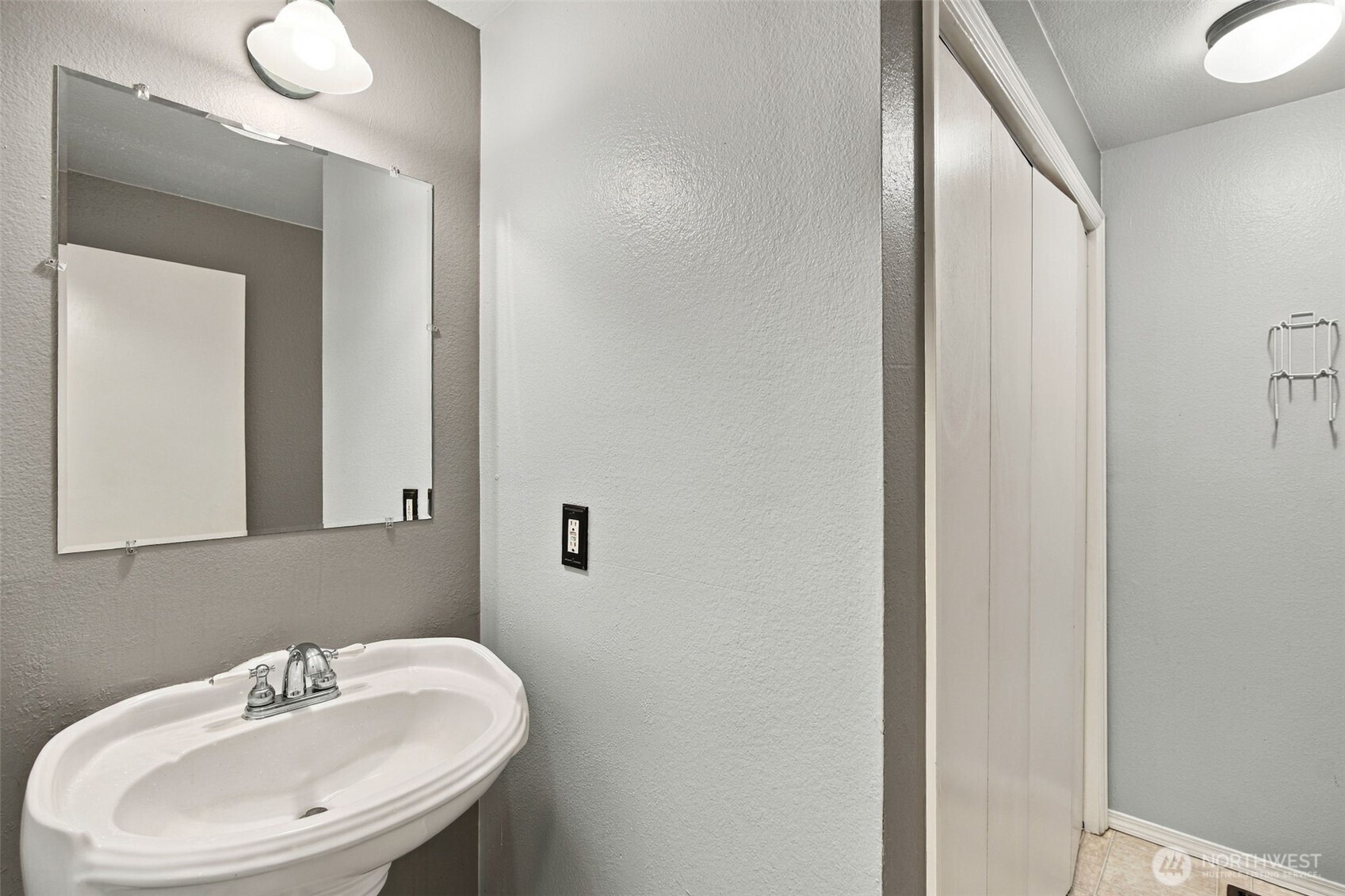 2248 Lakemoor Drive Property Photo 13
