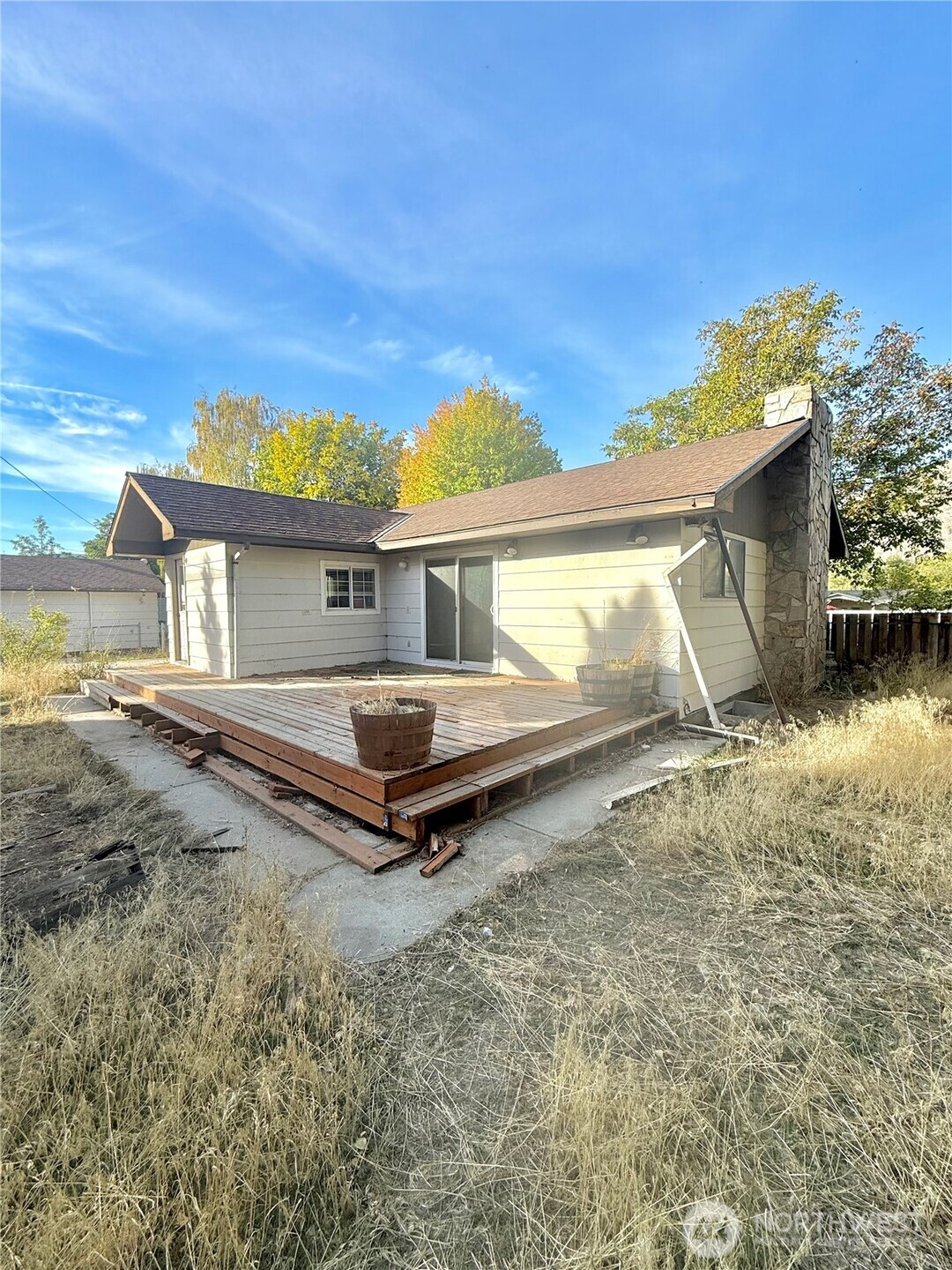 611 Cedar Property Photo 6