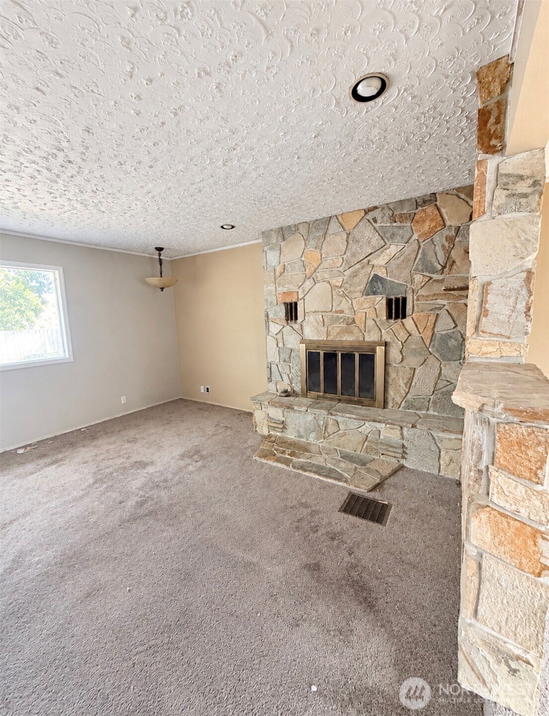 611 Cedar Property Photo 12