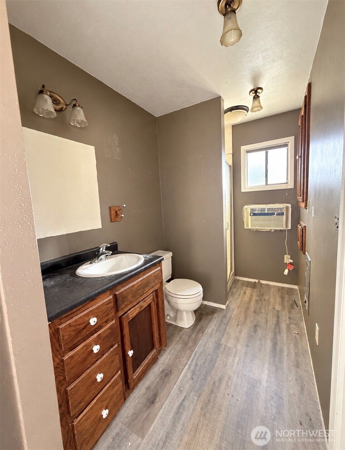 611 Cedar Property Photo 28
