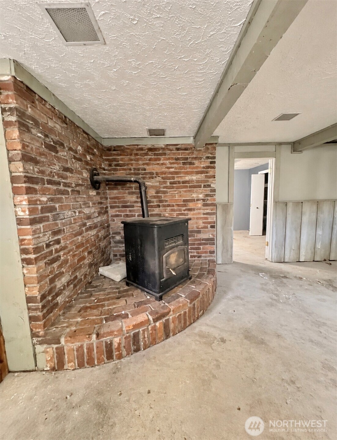 611 Cedar Property Photo 31