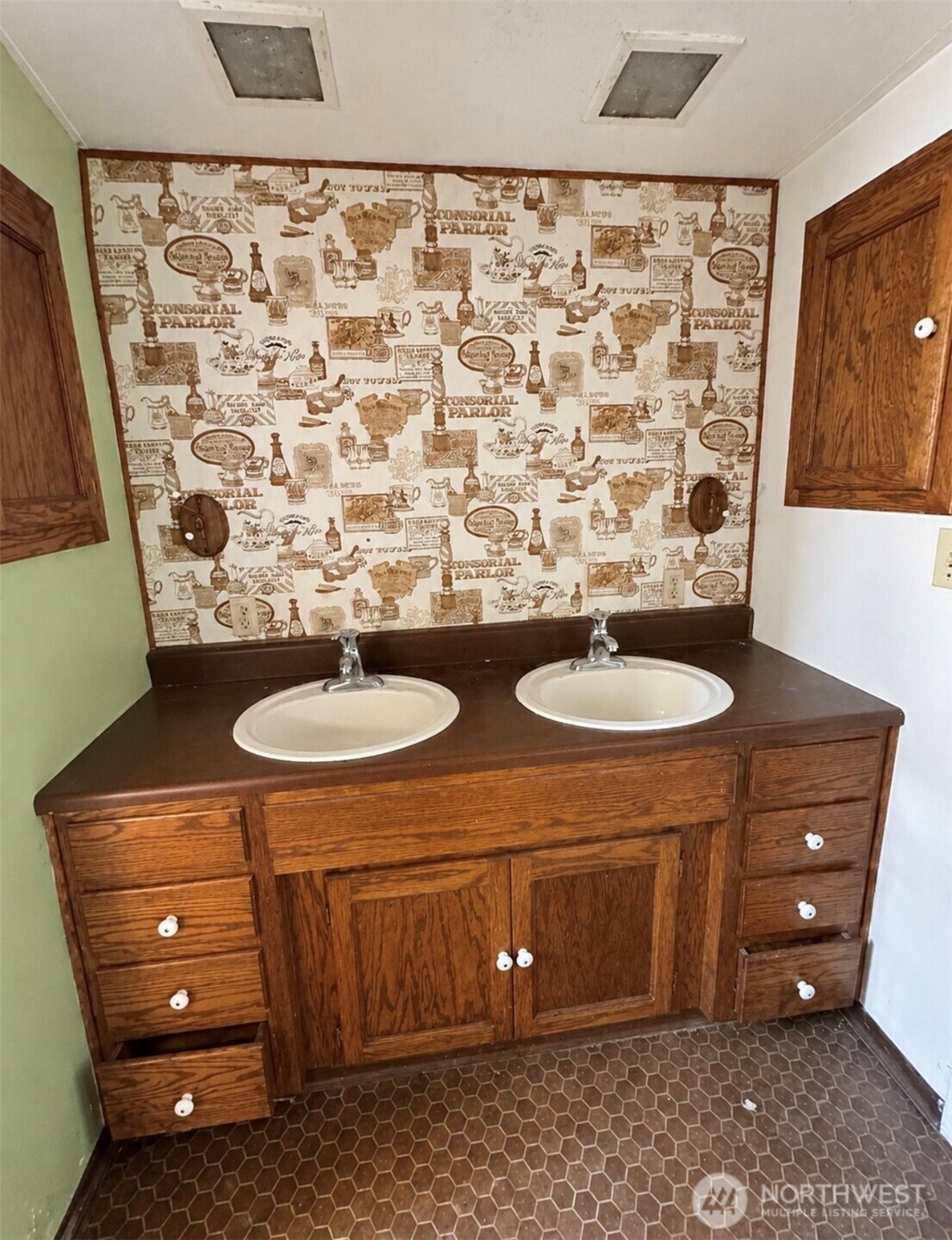 611 Cedar Property Photo 35