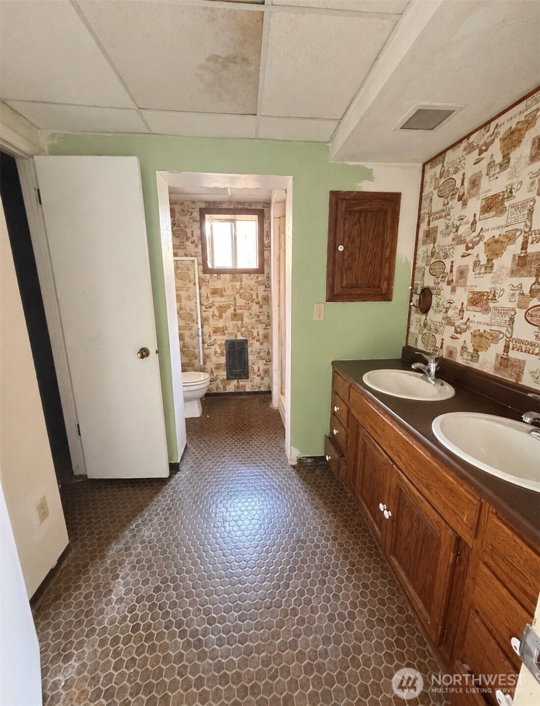 611 Cedar Property Photo 38