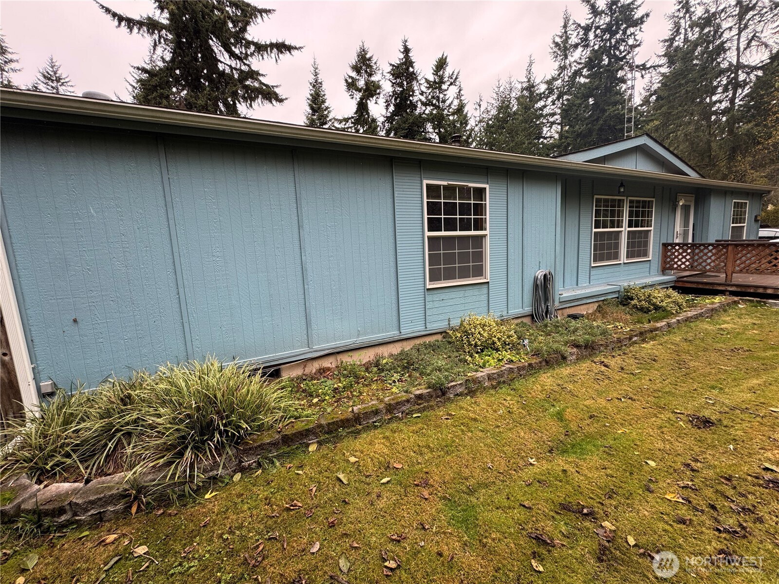 4469 Hett Lane Property Photo 2