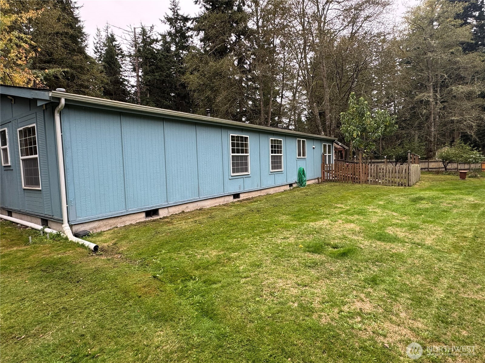 4469 Hett Lane Property Photo 3