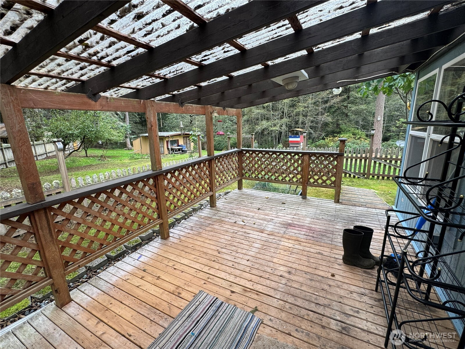 4469 Hett Lane Property Photo 6